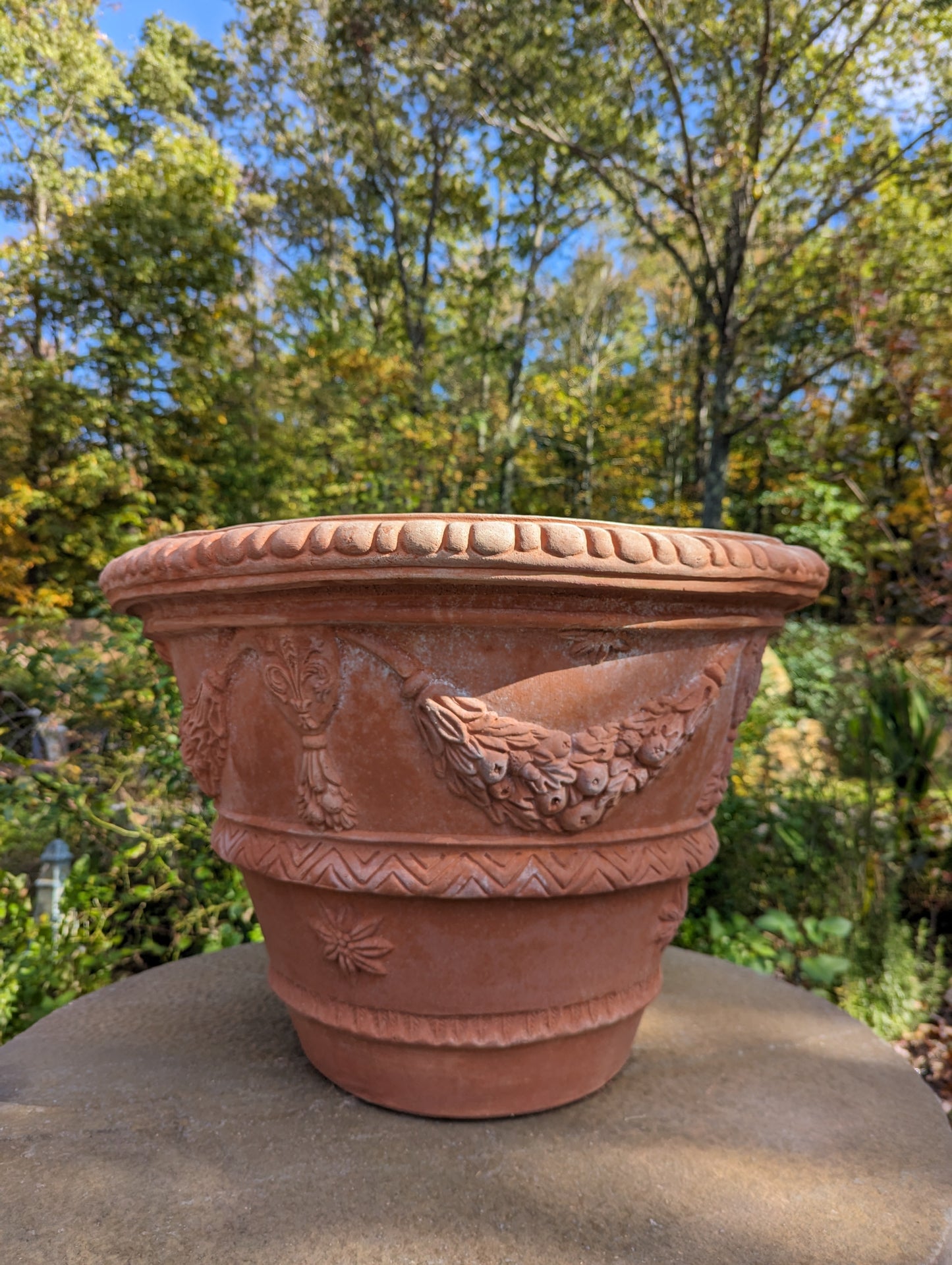 Italian "Scolpito" Terracotta Pot (60cm)