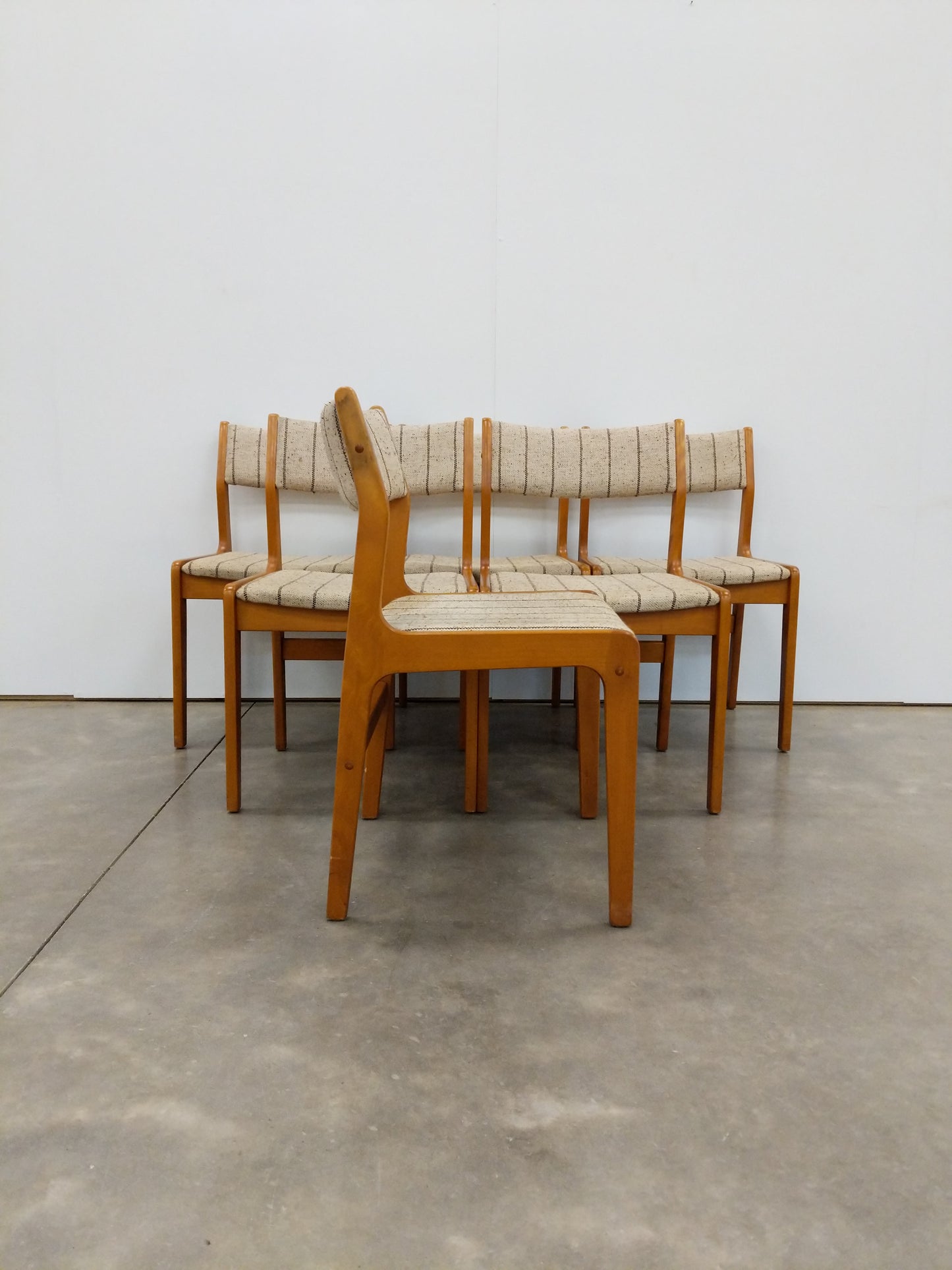Set of 6 Vintage Danish Modern Dining Chairs by Farstrup