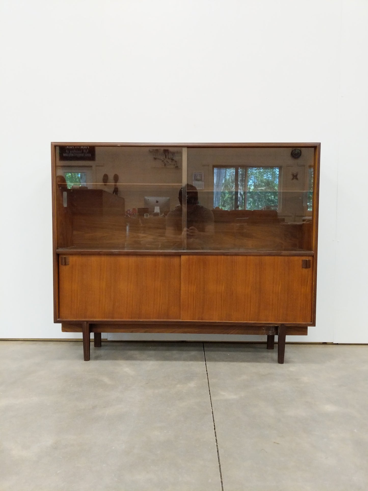 Vintage Mid Century Modern Teak Sideboard / Cabinet by Beaver & Tapley