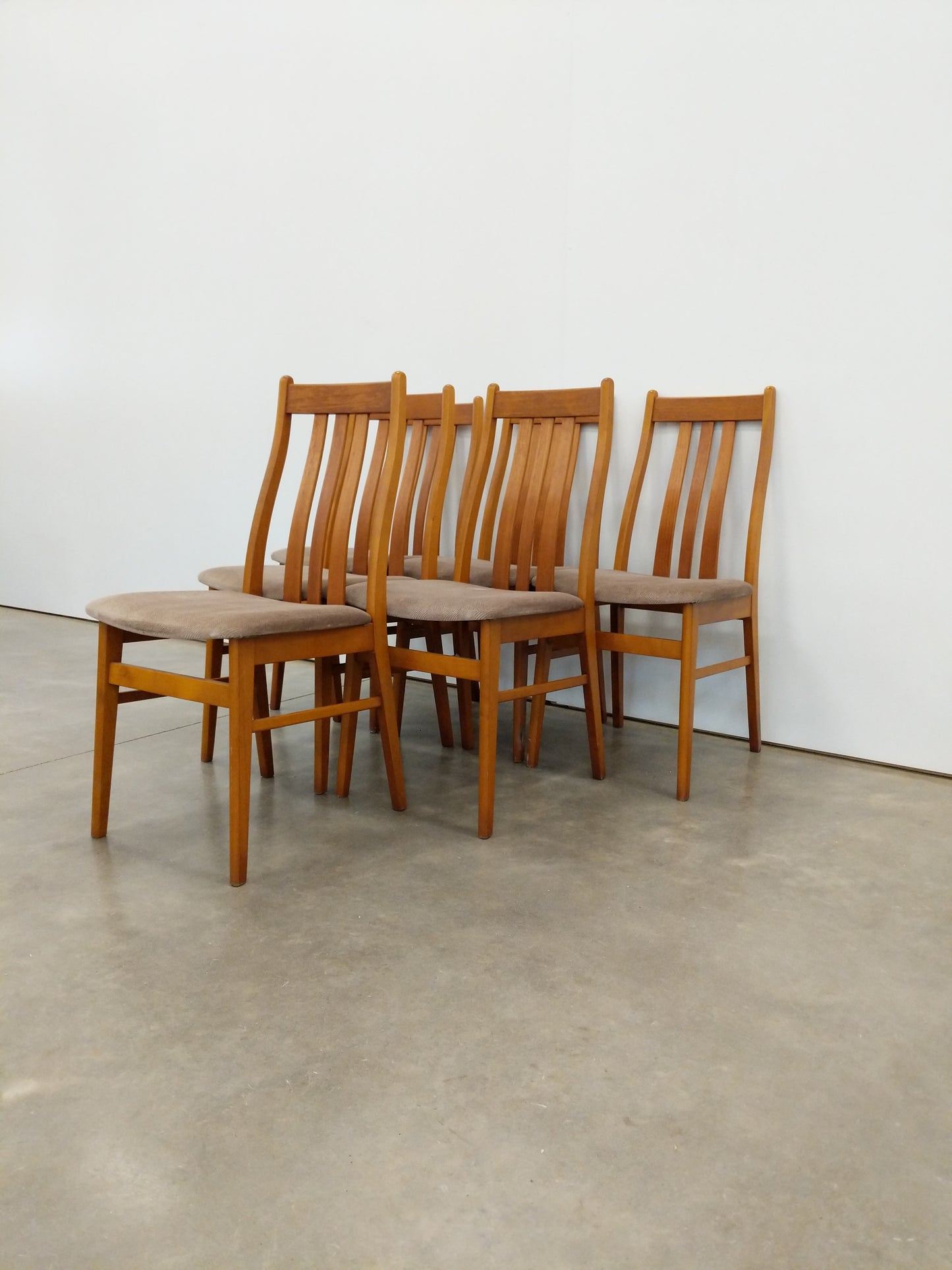 Set of 6 Vintage Danish Modern Dining Chairs by Farstrup