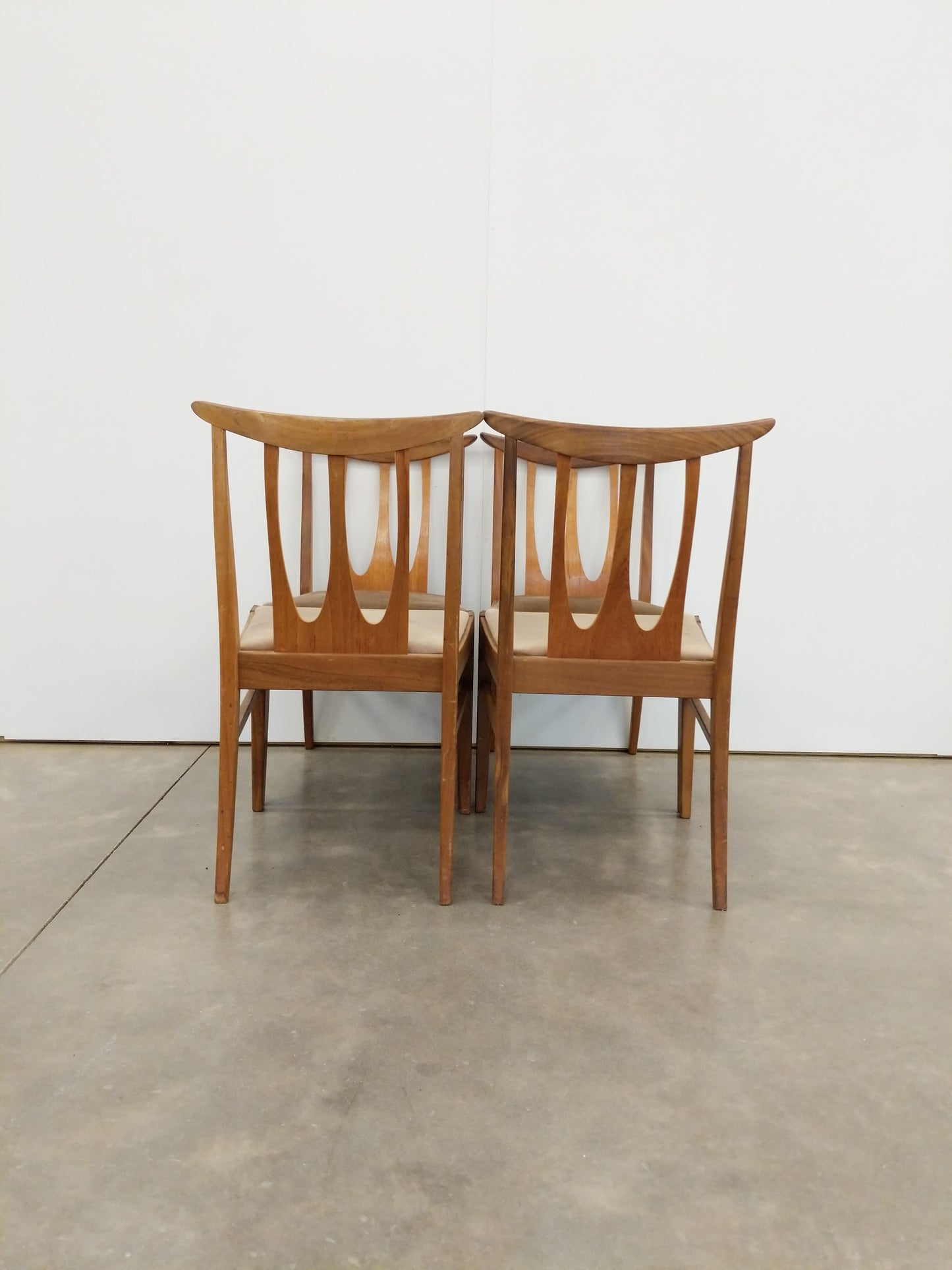 Set of 4 Vintage Mid Century Modern Dining Chairs