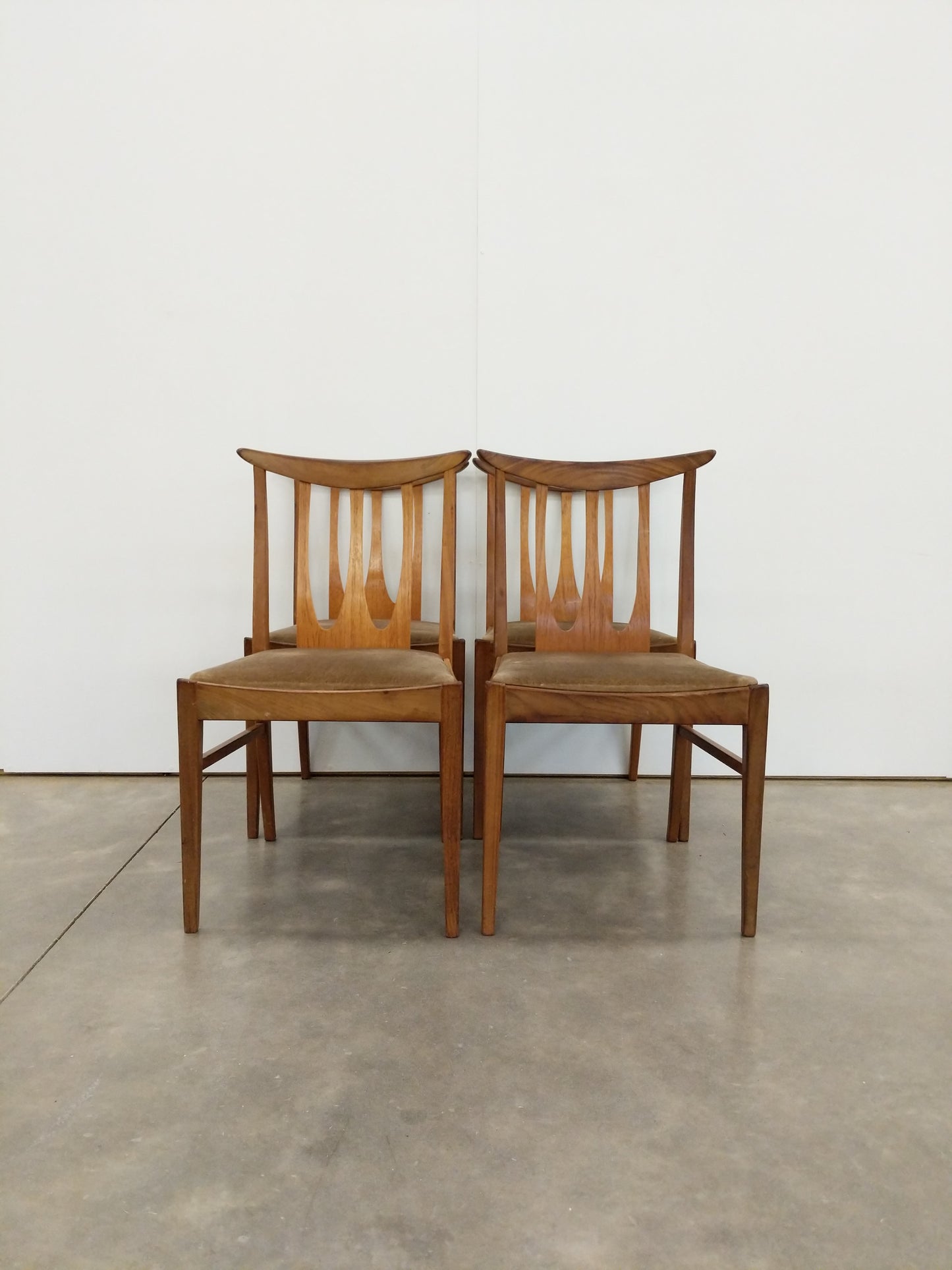Set of 4 Vintage Mid Century Modern Dining Chairs