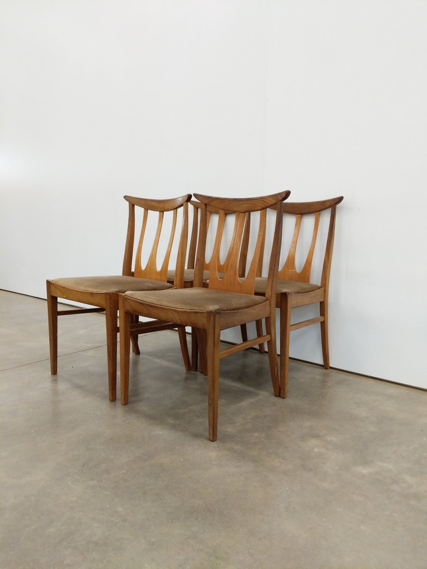 Set of 4 Vintage Mid Century Modern Dining Chairs