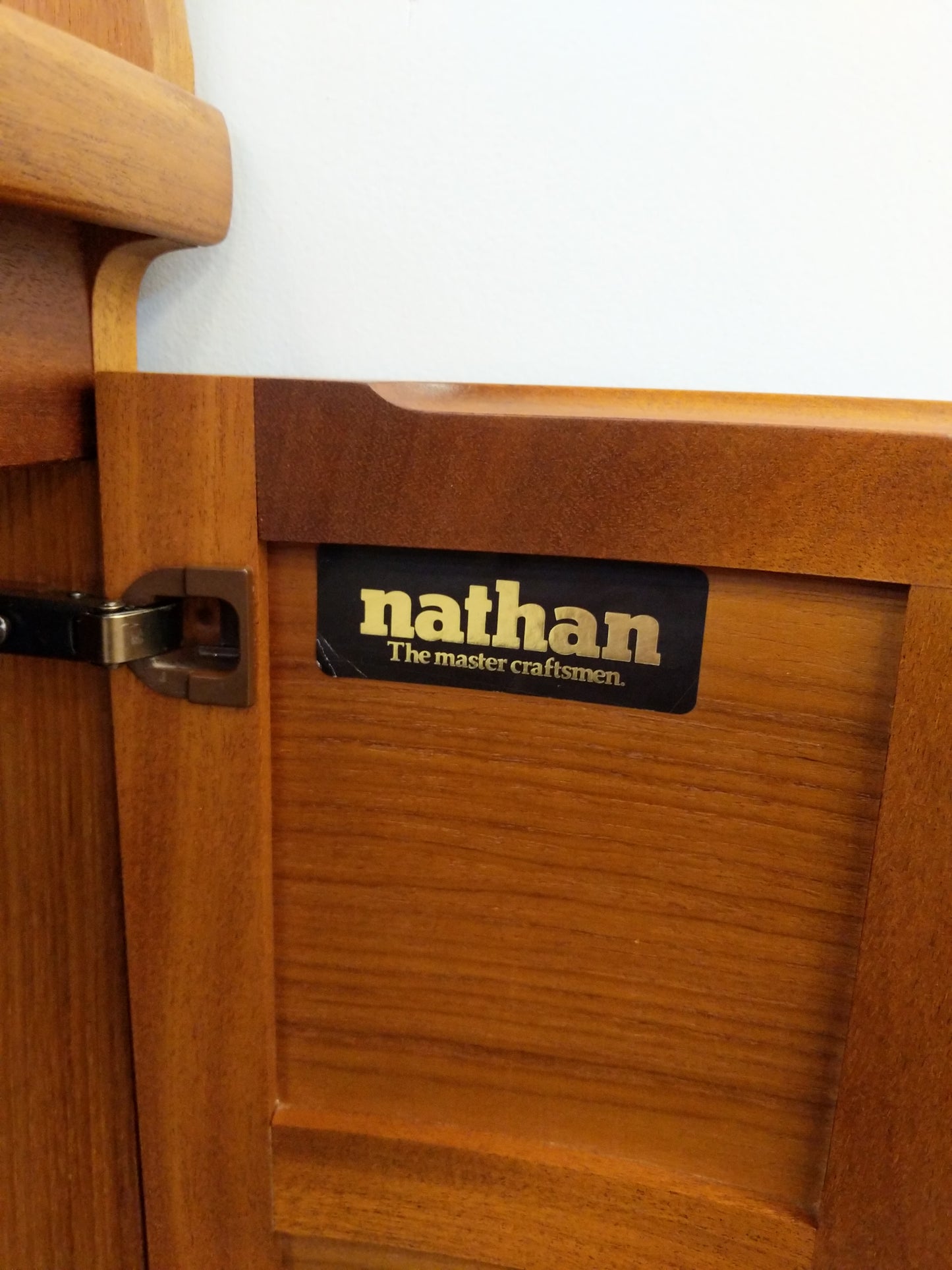 Vintage Mid Century Modern Teak Sideboard / Hutch by Nathan