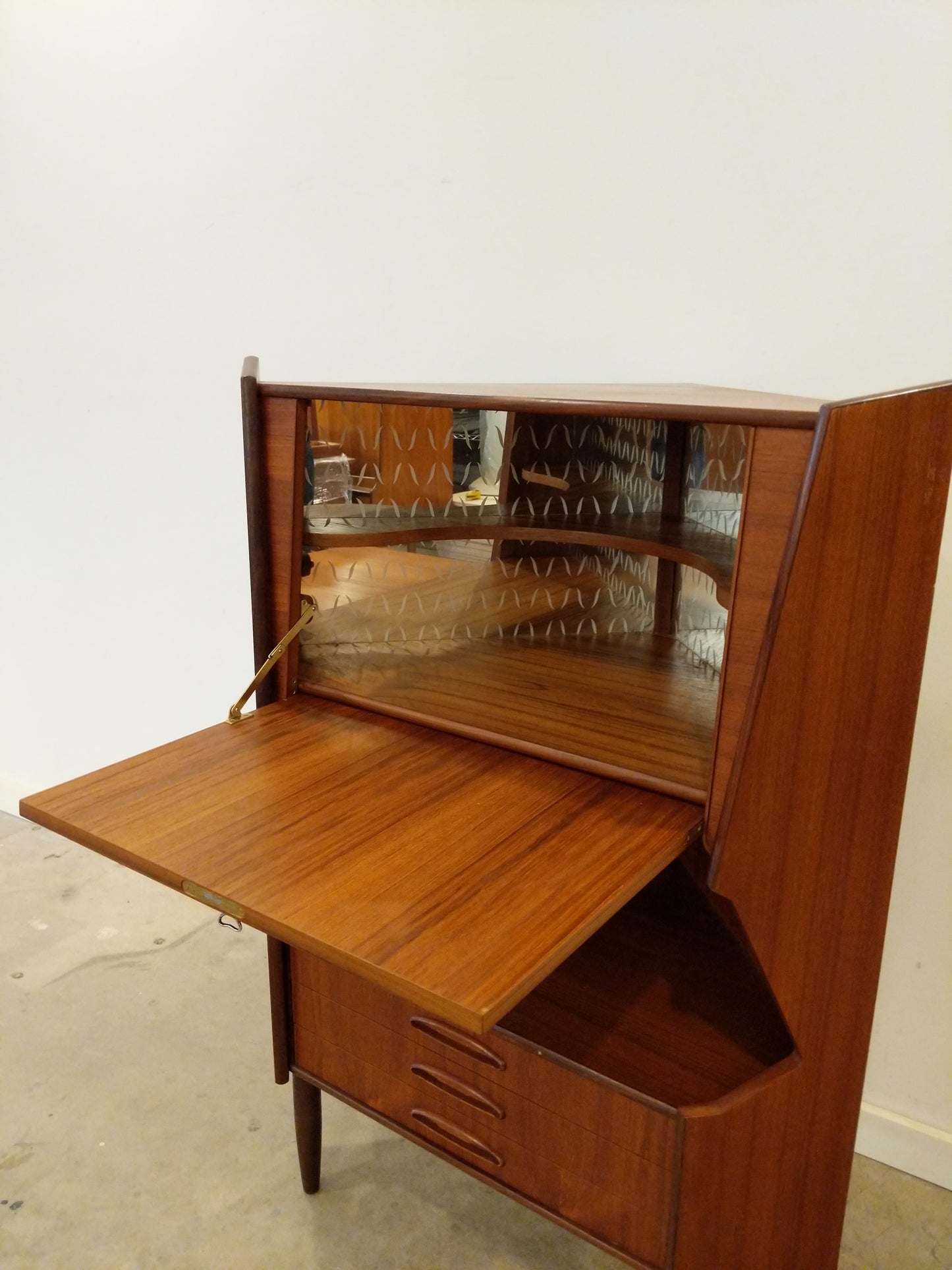 Vintage Danish Modern Teak Corner / Bar Cabinet