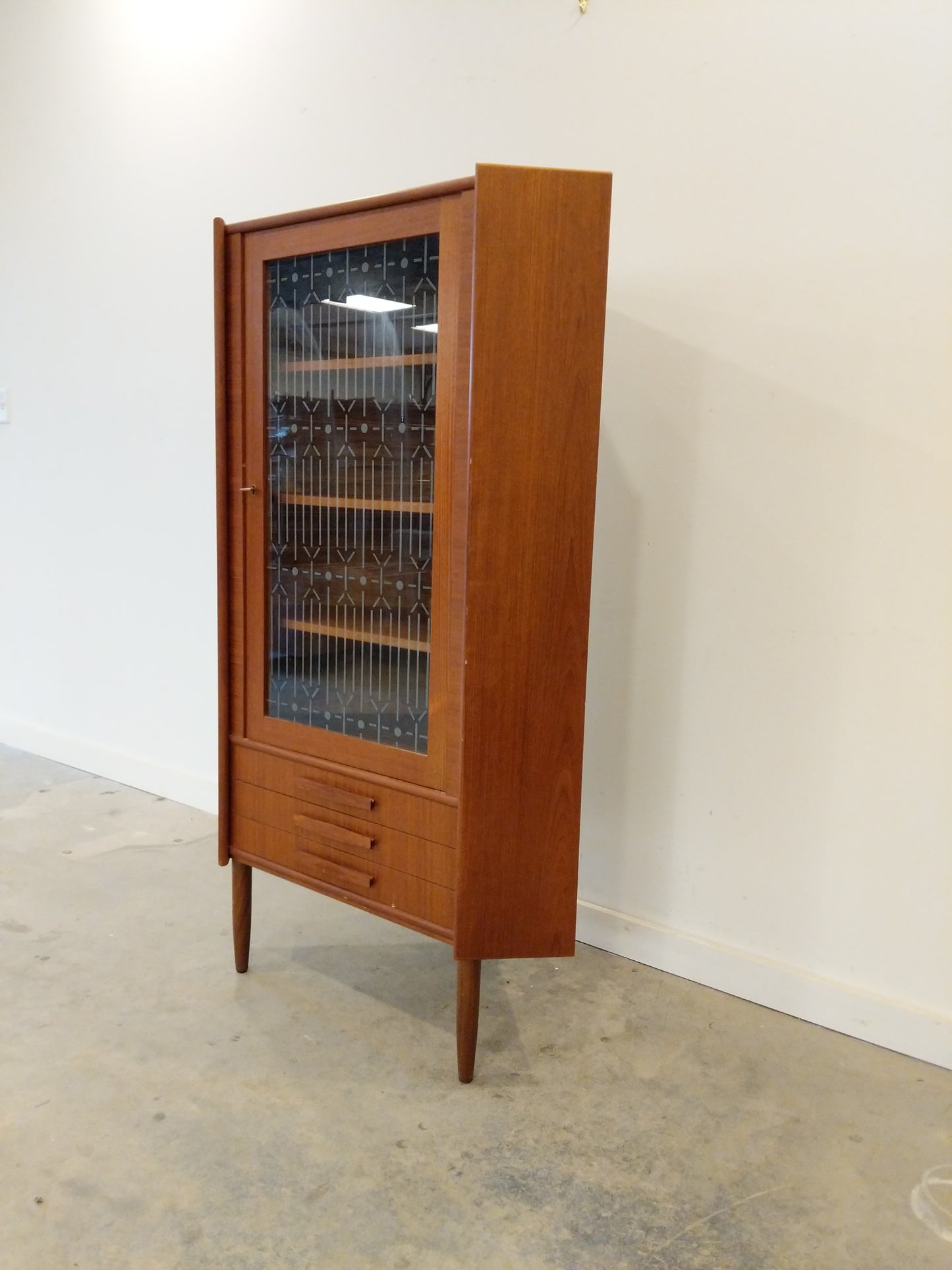 Vintage Danish Modern Teak Corner / Bar Cabinet