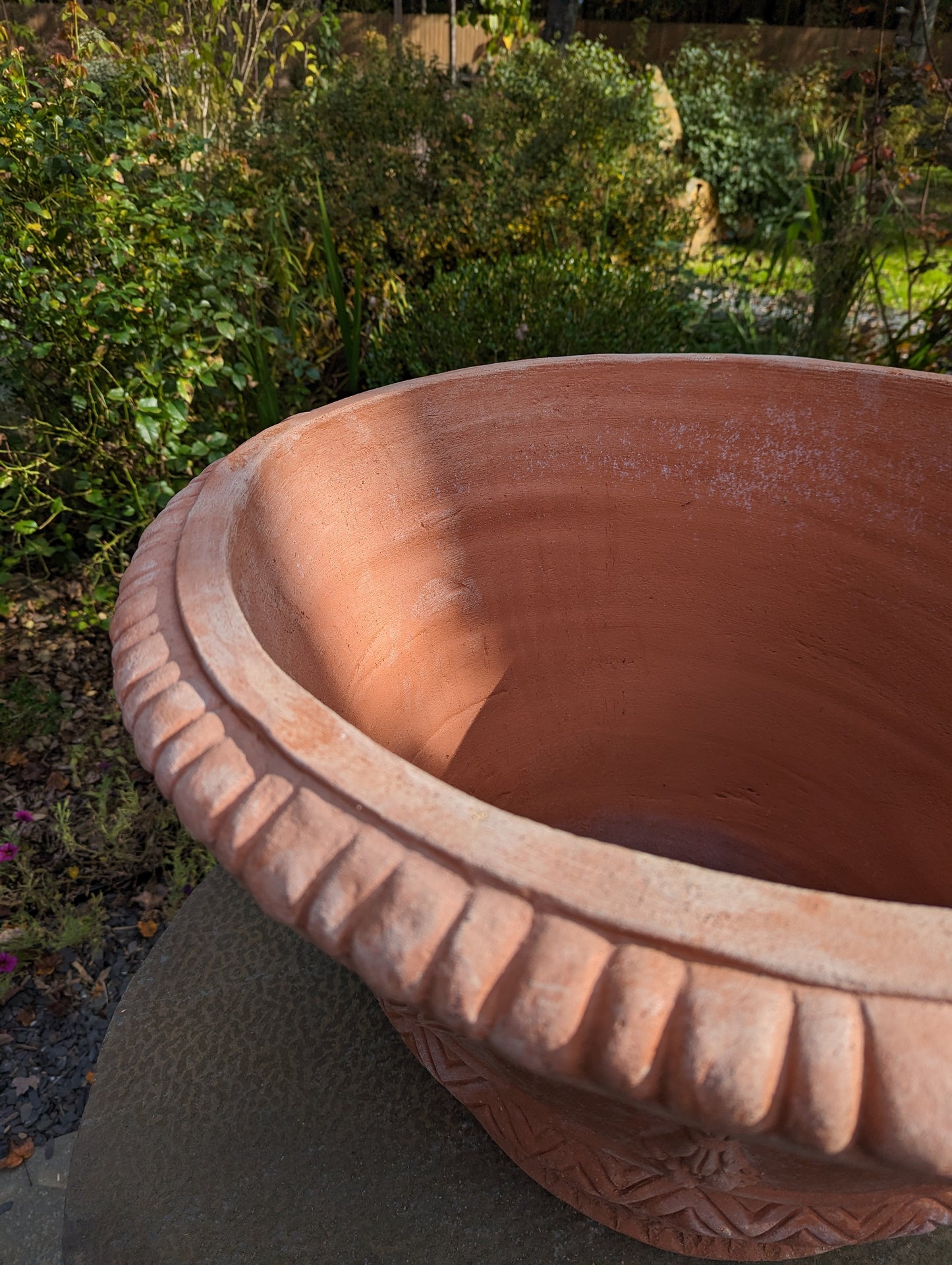 Italian "Scolpito" Terracotta Pot (60cm)