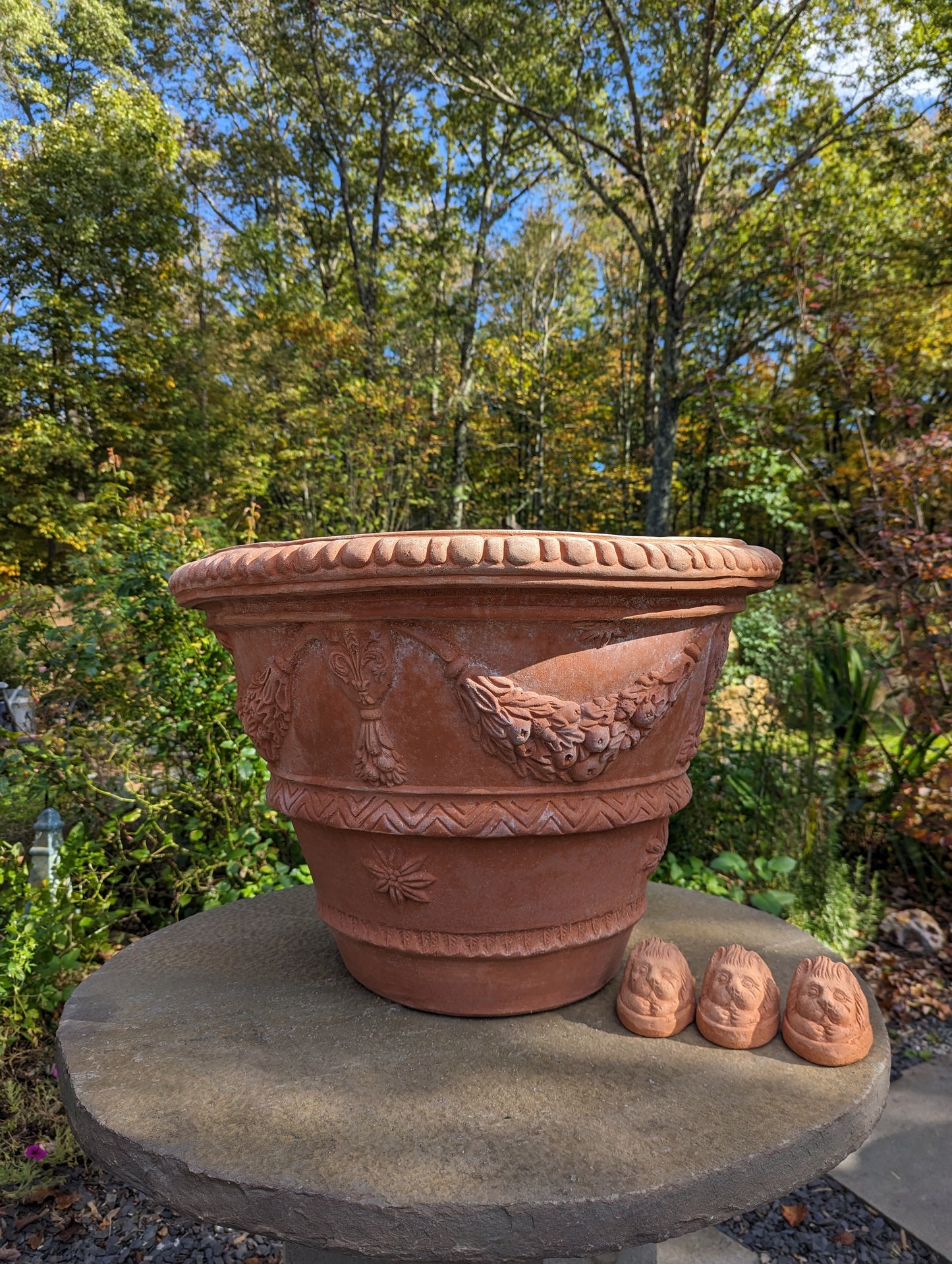 Italian "Scolpito" Terracotta Pot (60cm)