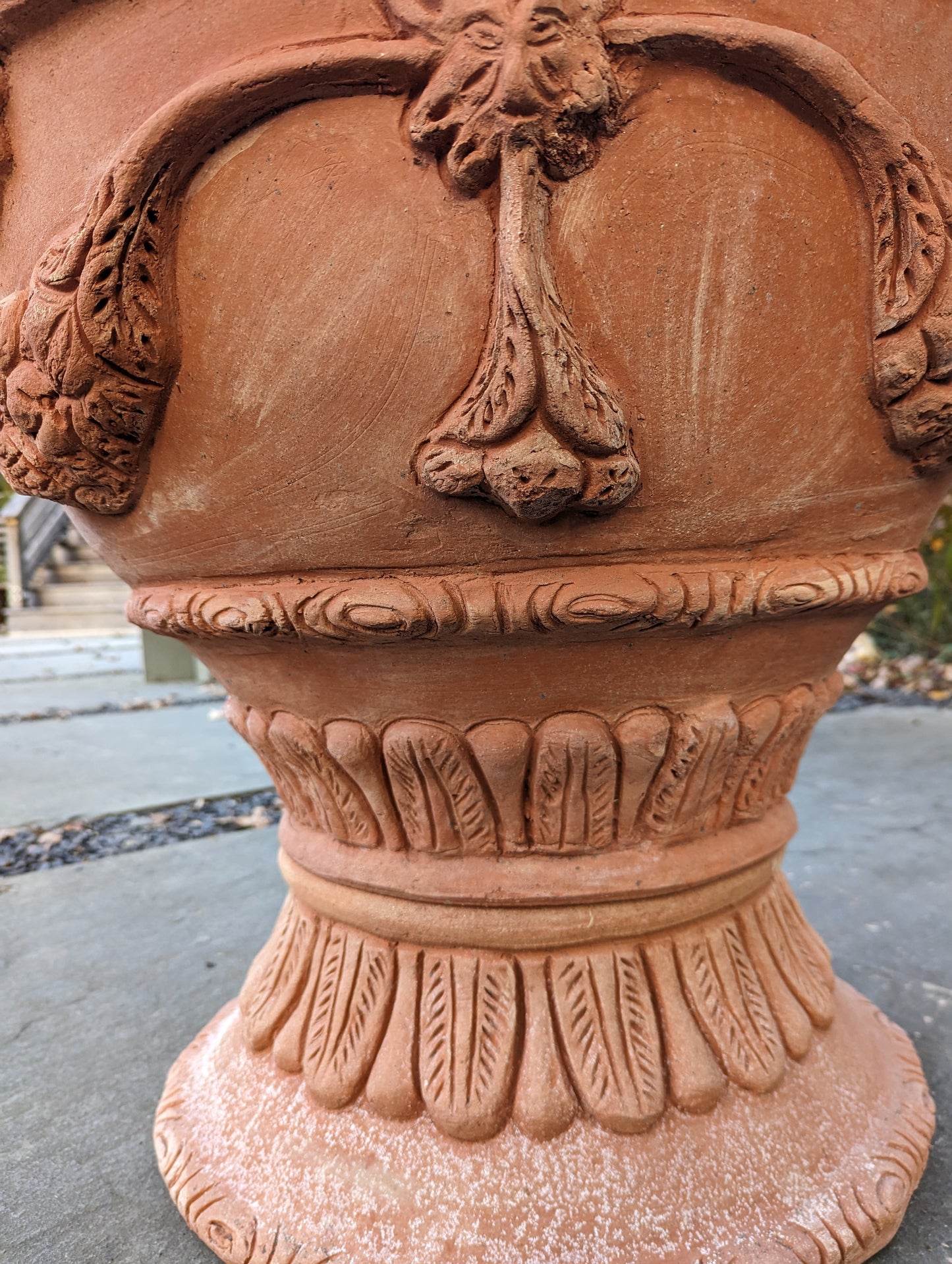 Italian "Fontana" Terracotta Pot with Base (65cm)