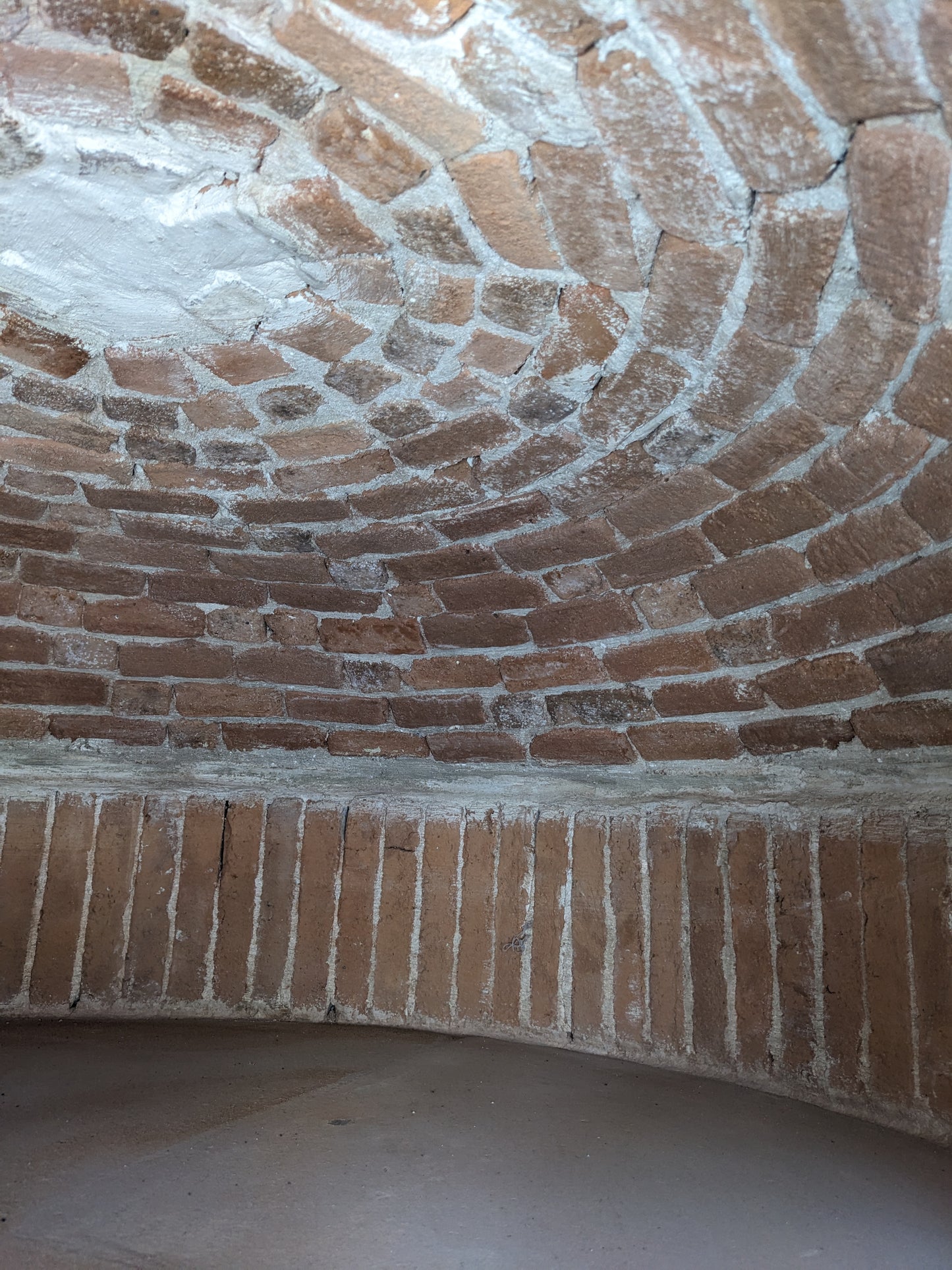 Authentic Italian Neapolitan Wood Fired Brick Dome Pizza Oven (PROPANE LOG LIGHTER INCLUDED)