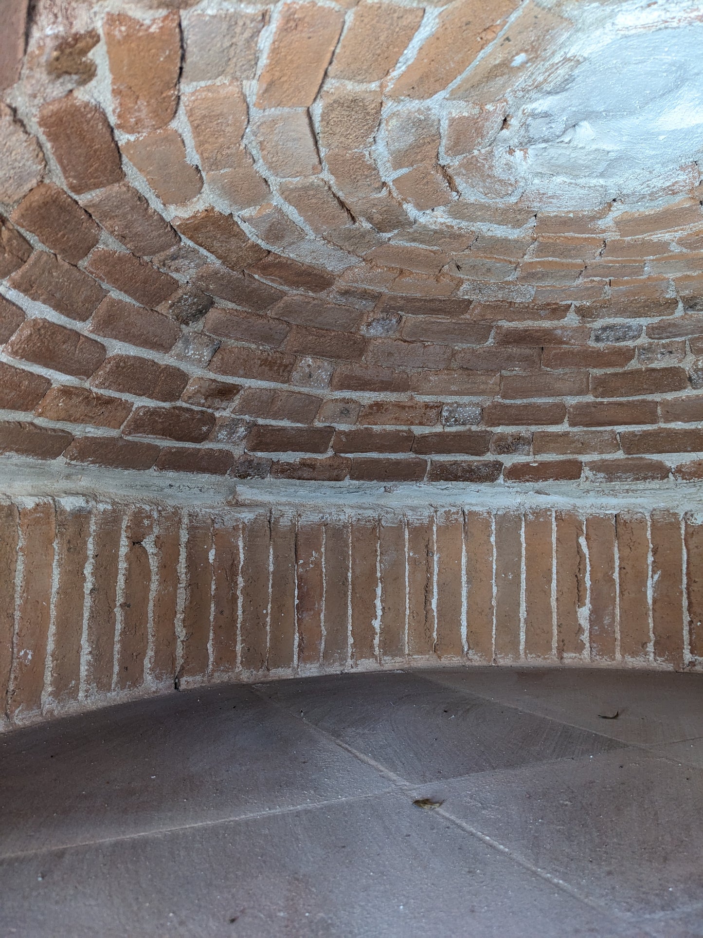 Authentic Italian Neapolitan Wood Fired Brick Dome Pizza Oven (PROPANE LOG LIGHTER INCLUDED)
