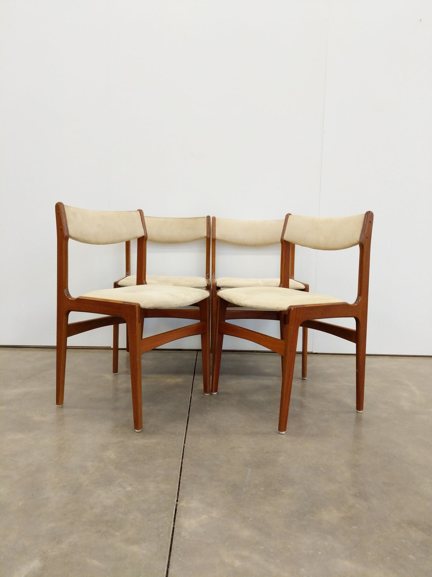 Set of 4 Vintage Danish Modern Dining Chairs by Erik Buch