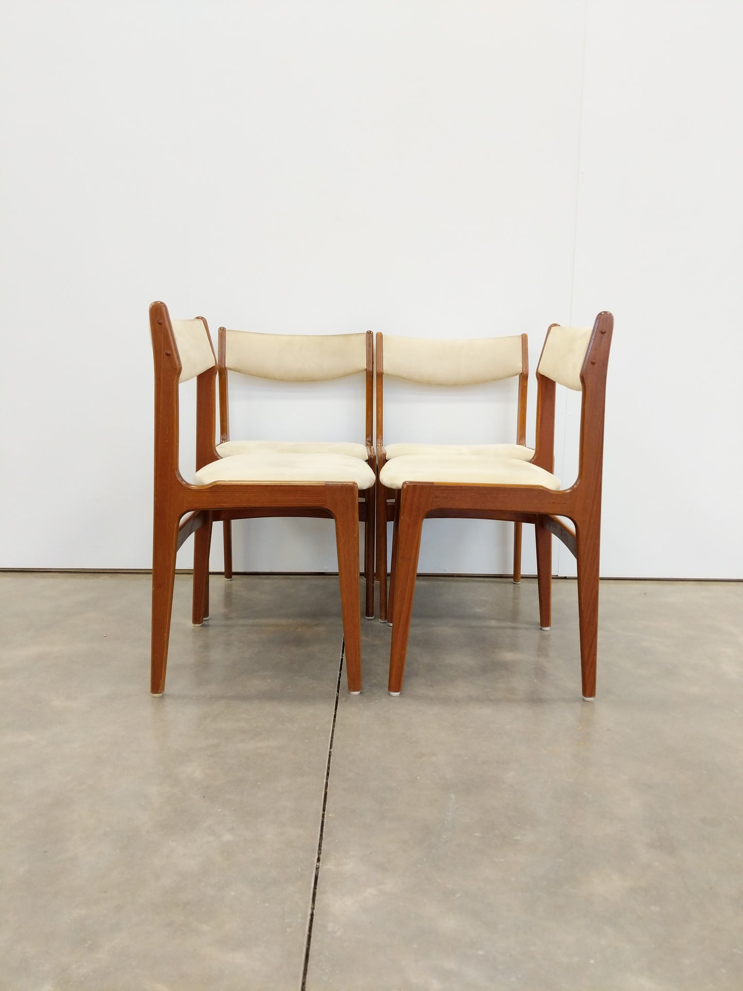 Set of 4 Vintage Danish Modern Dining Chairs by Erik Buch