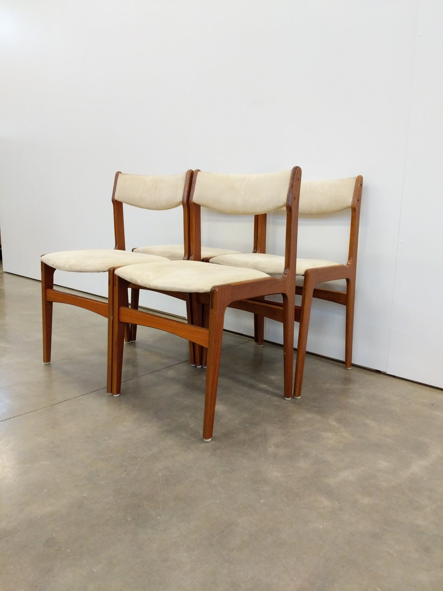 Set of 4 Vintage Danish Modern Dining Chairs by Erik Buch