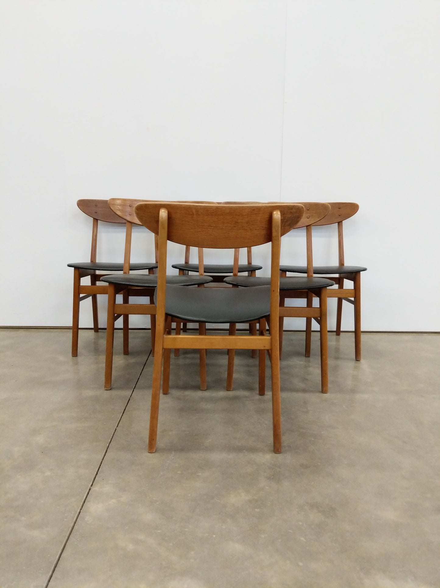 Set of 6 Vintage Danish Modern Dining Chairs by Farstrup