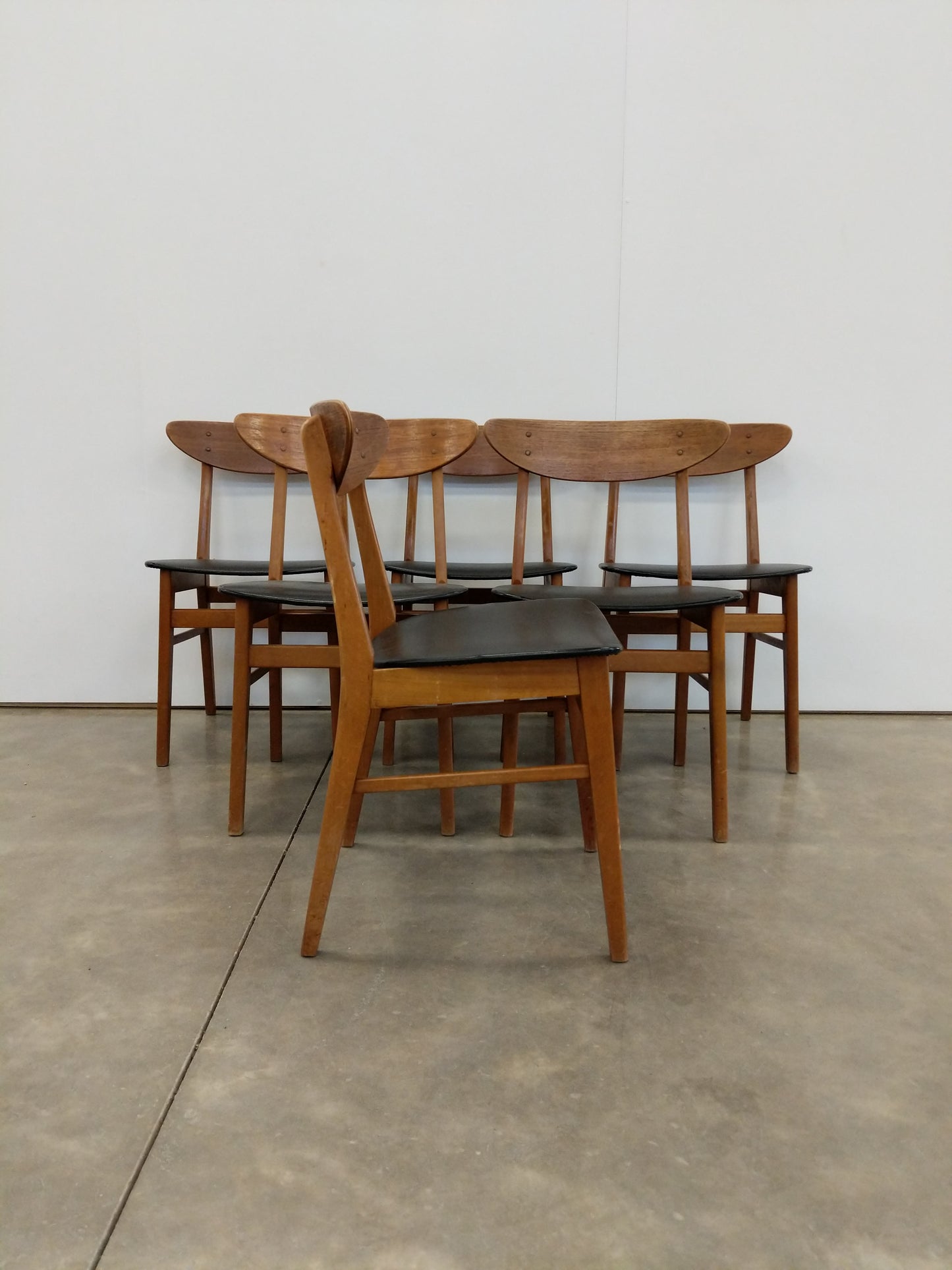 Set of 6 Vintage Danish Modern Dining Chairs by Farstrup