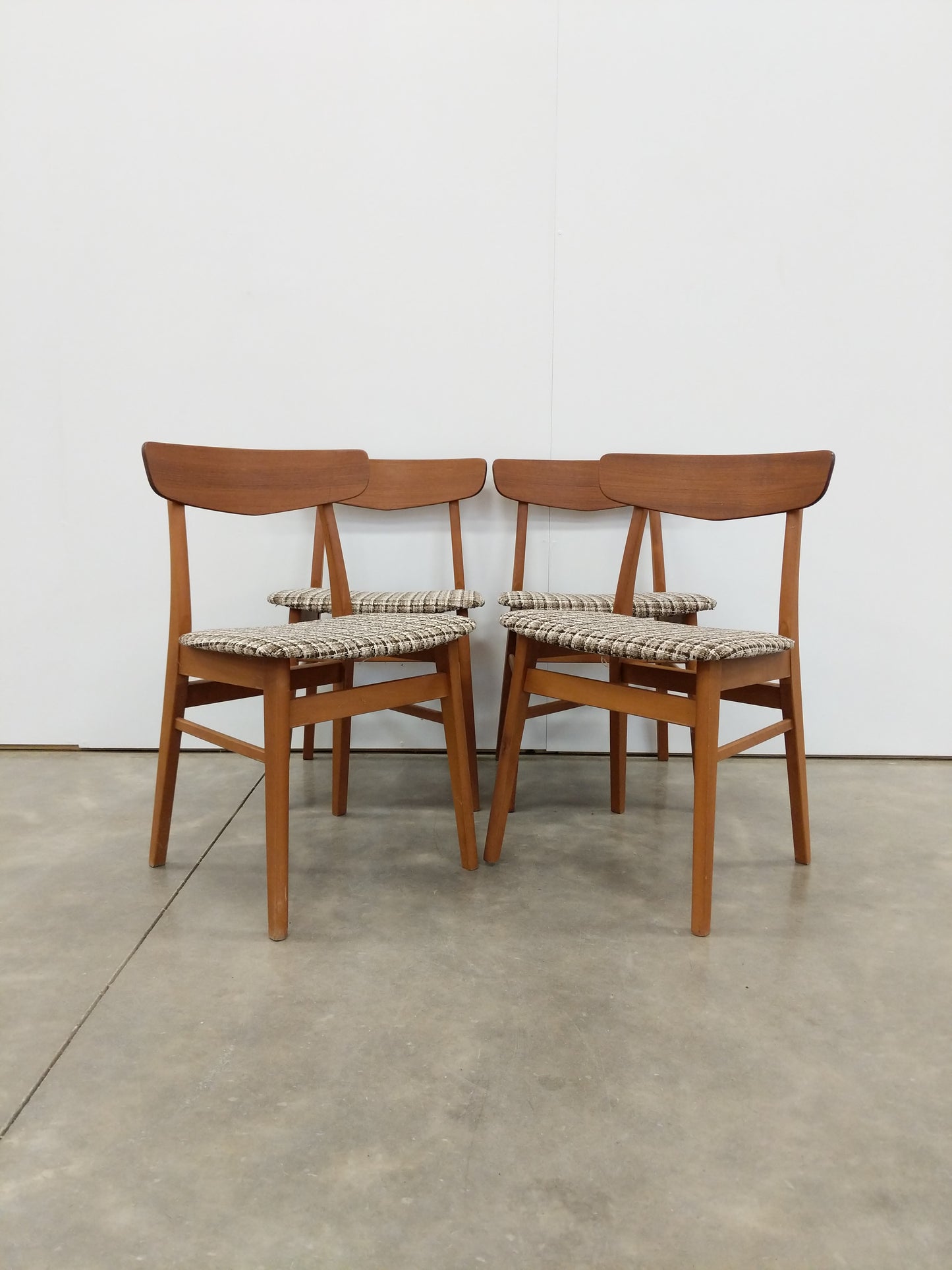 Set of 4 Vintage Danish Modern Dining Chairs by Farstrup