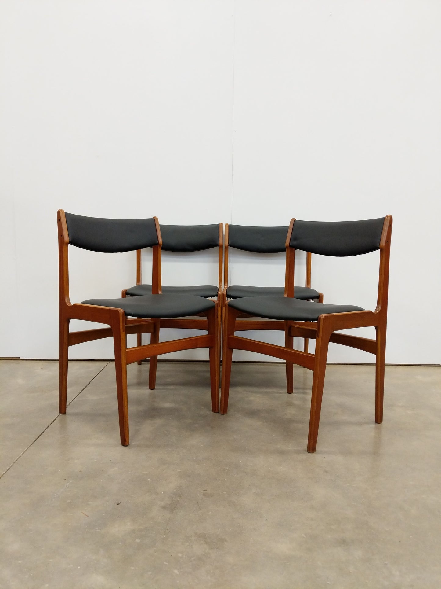 Set of 4 Vintage Danish Modern Dining Chairs by Erik Buch