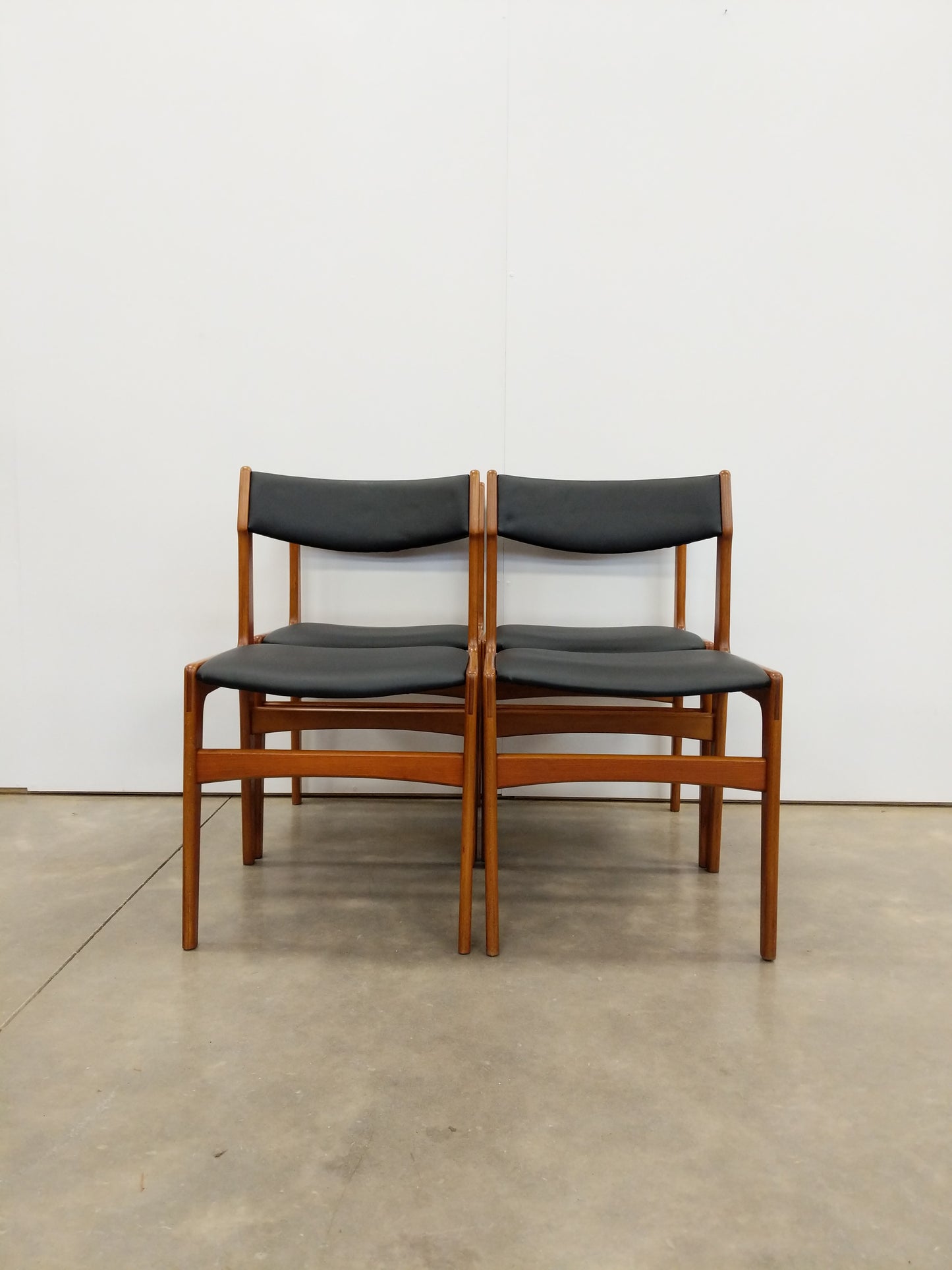 Set of 4 Vintage Danish Modern Dining Chairs by Erik Buch