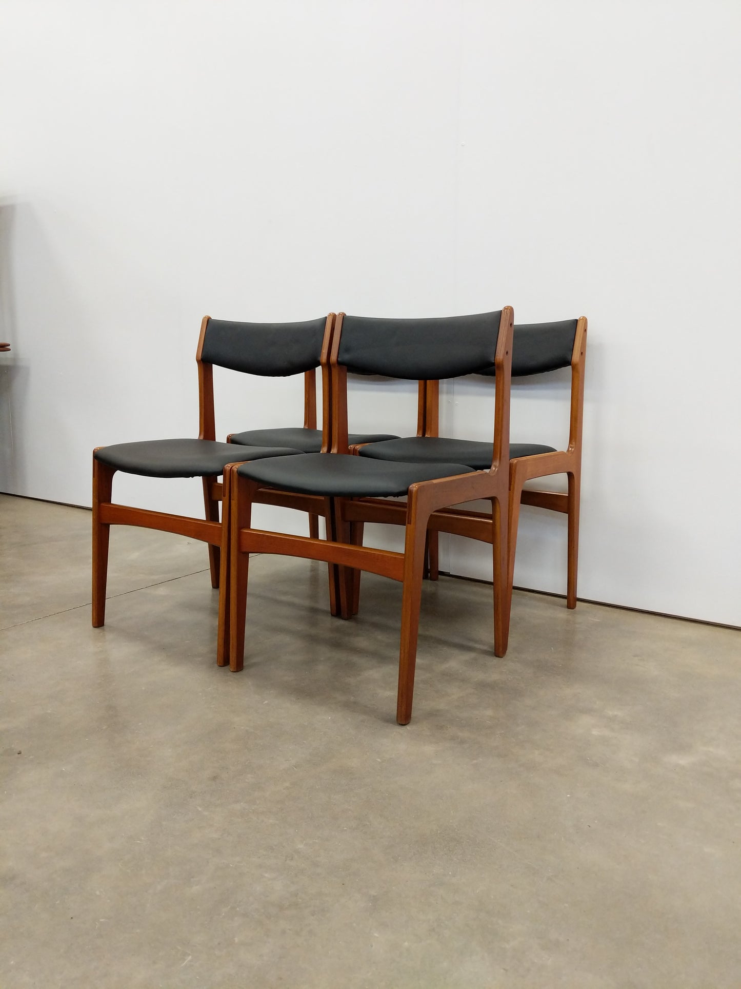 Set of 4 Vintage Danish Modern Dining Chairs by Erik Buch