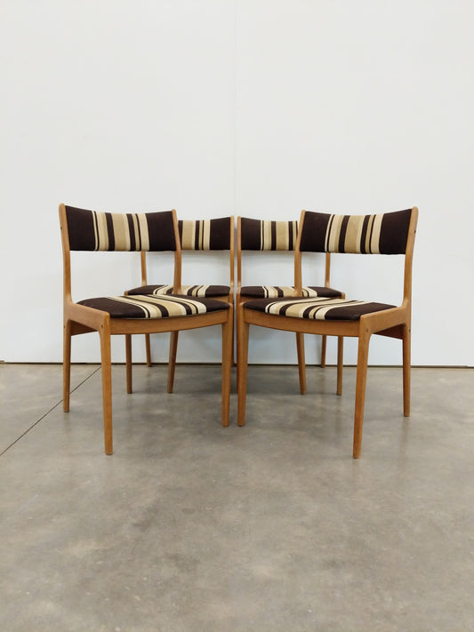 Set of 4 Vintage Danish Modern Oak Dining Chairs by Uldum