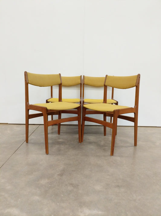 Set of 4 Vintage Danish Modern Dining Chairs by Erik Buch