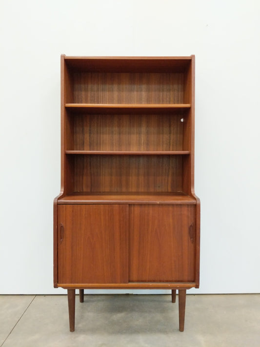 Vintage Danish Modern Teak Bookshelf / Cabinet