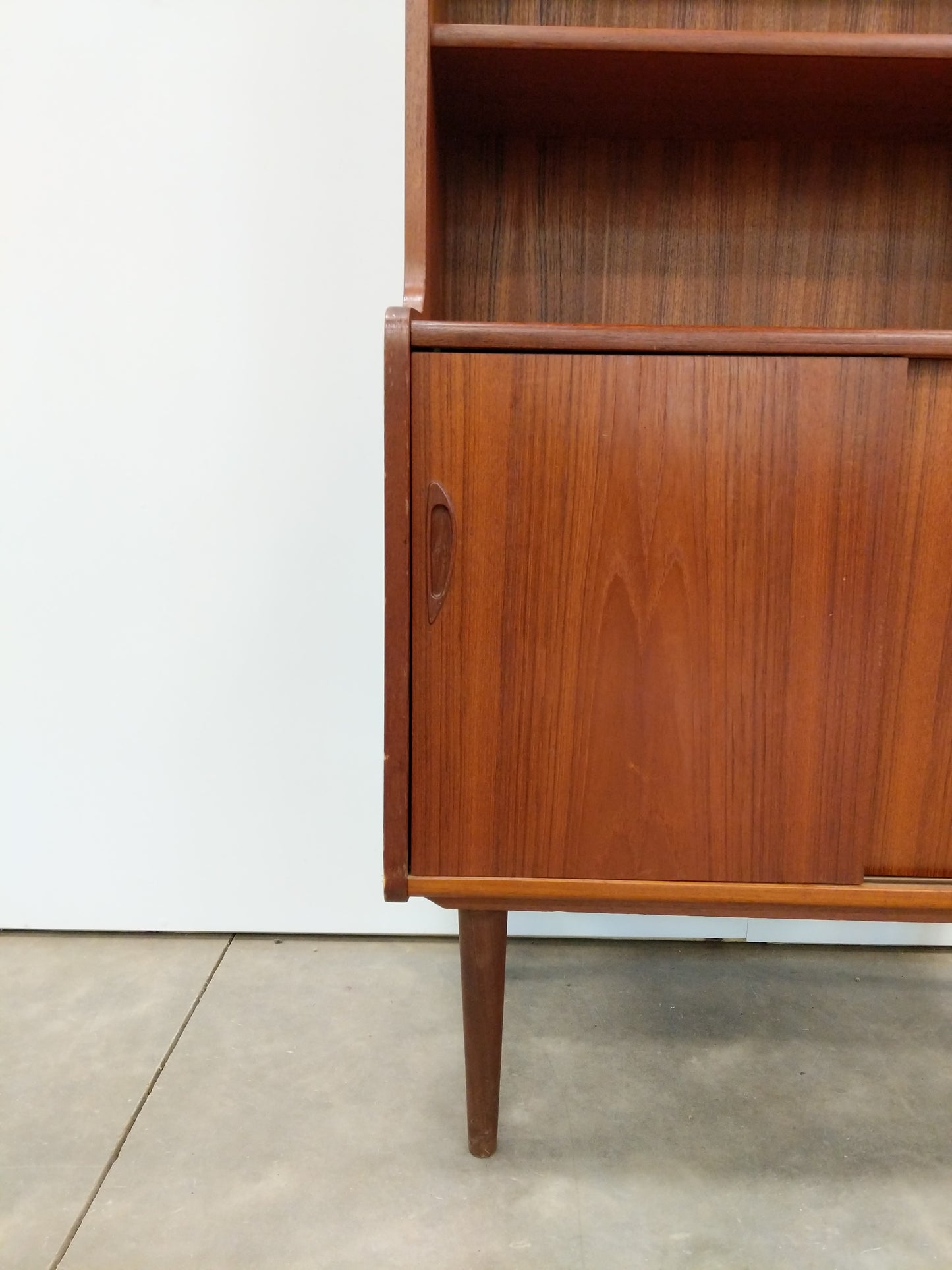 Vintage Danish Modern Teak Bookshelf / Cabinet