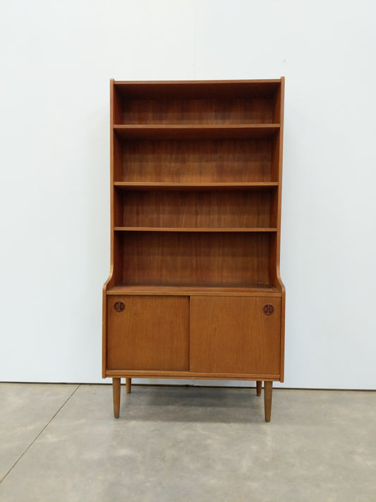 Vintage Danish Modern Teak Bookshelf / Cabinet