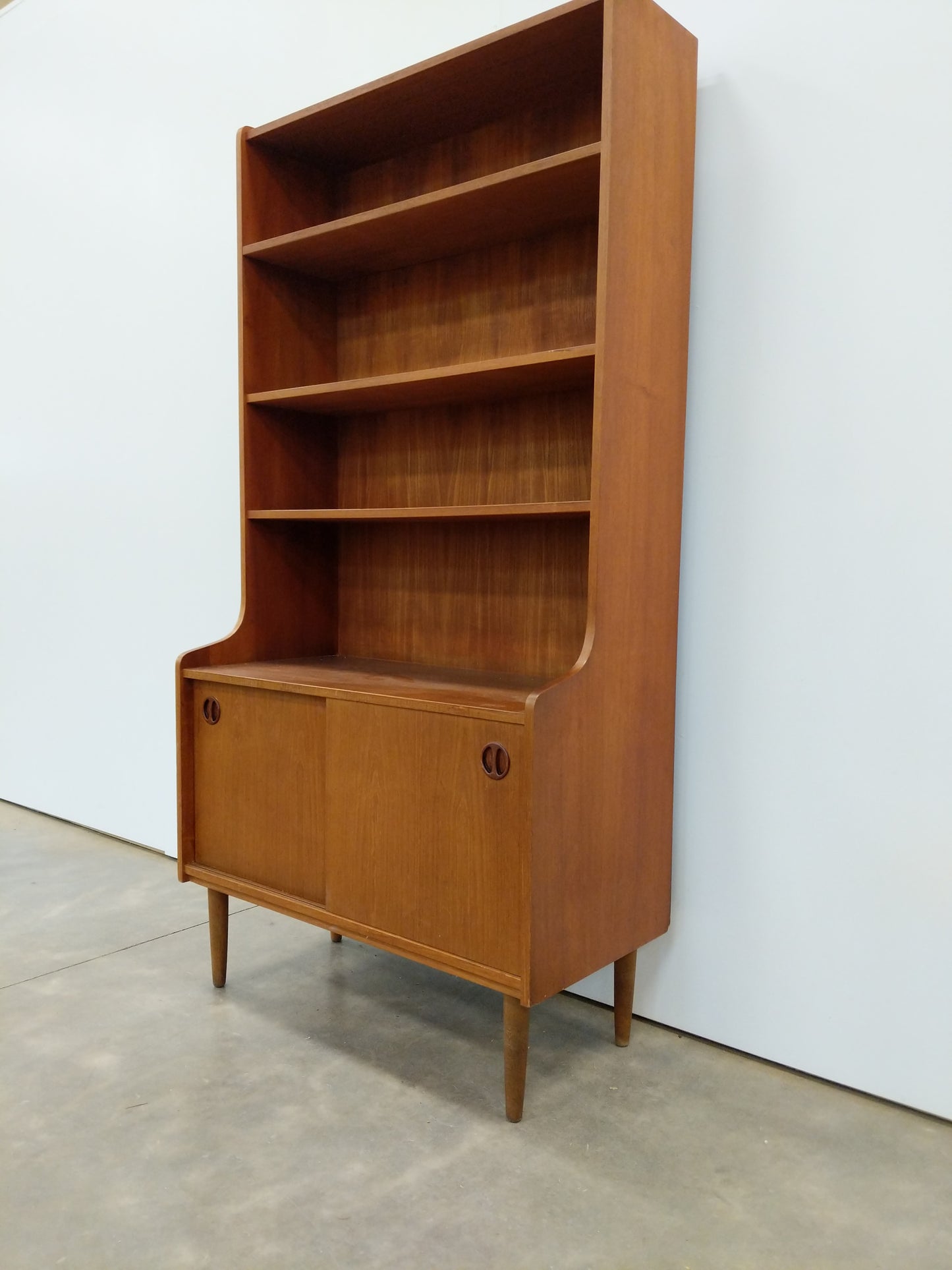 Vintage Danish Modern Teak Bookshelf / Cabinet