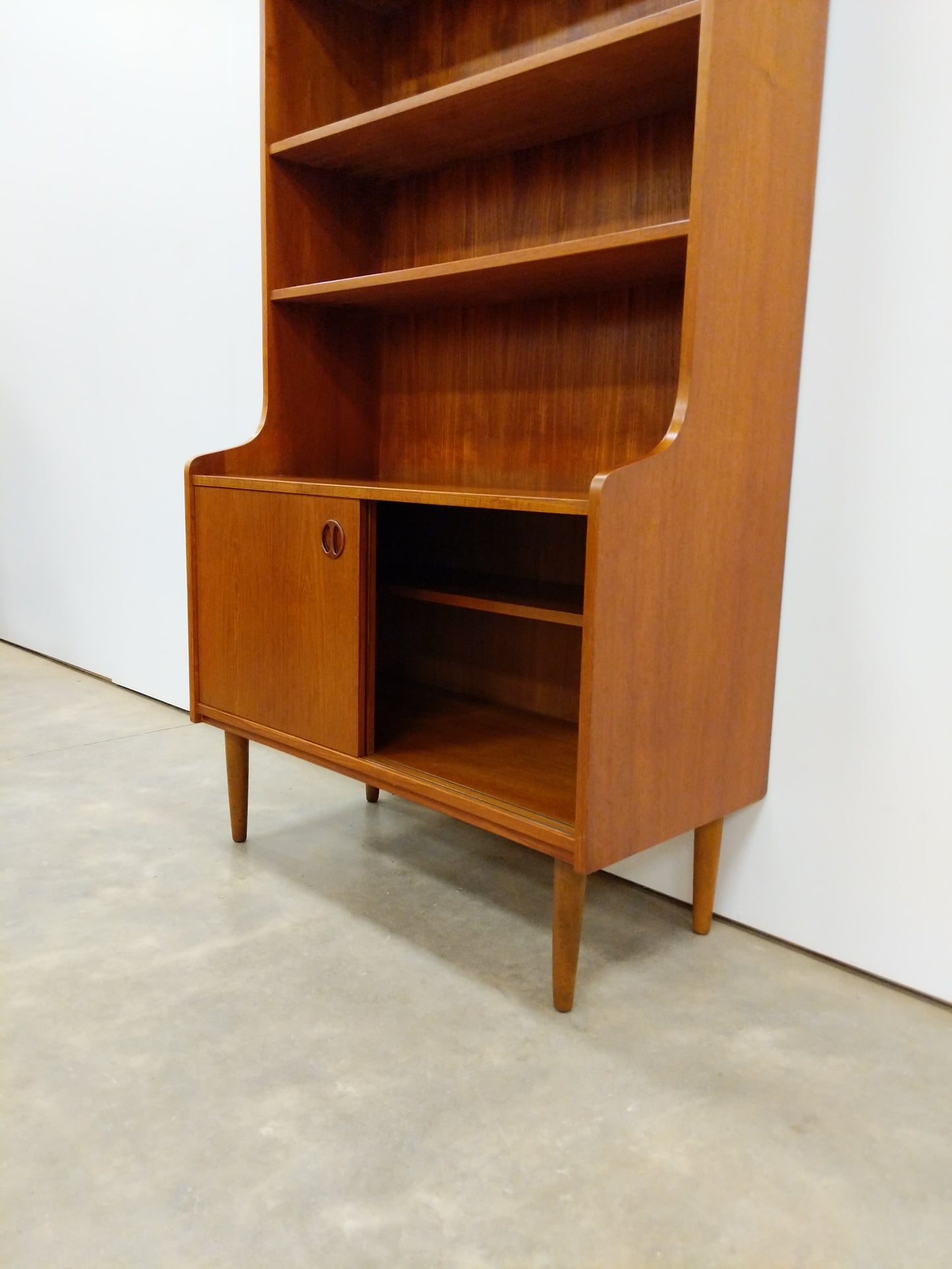 Vintage Danish Modern Teak Bookshelf / Cabinet