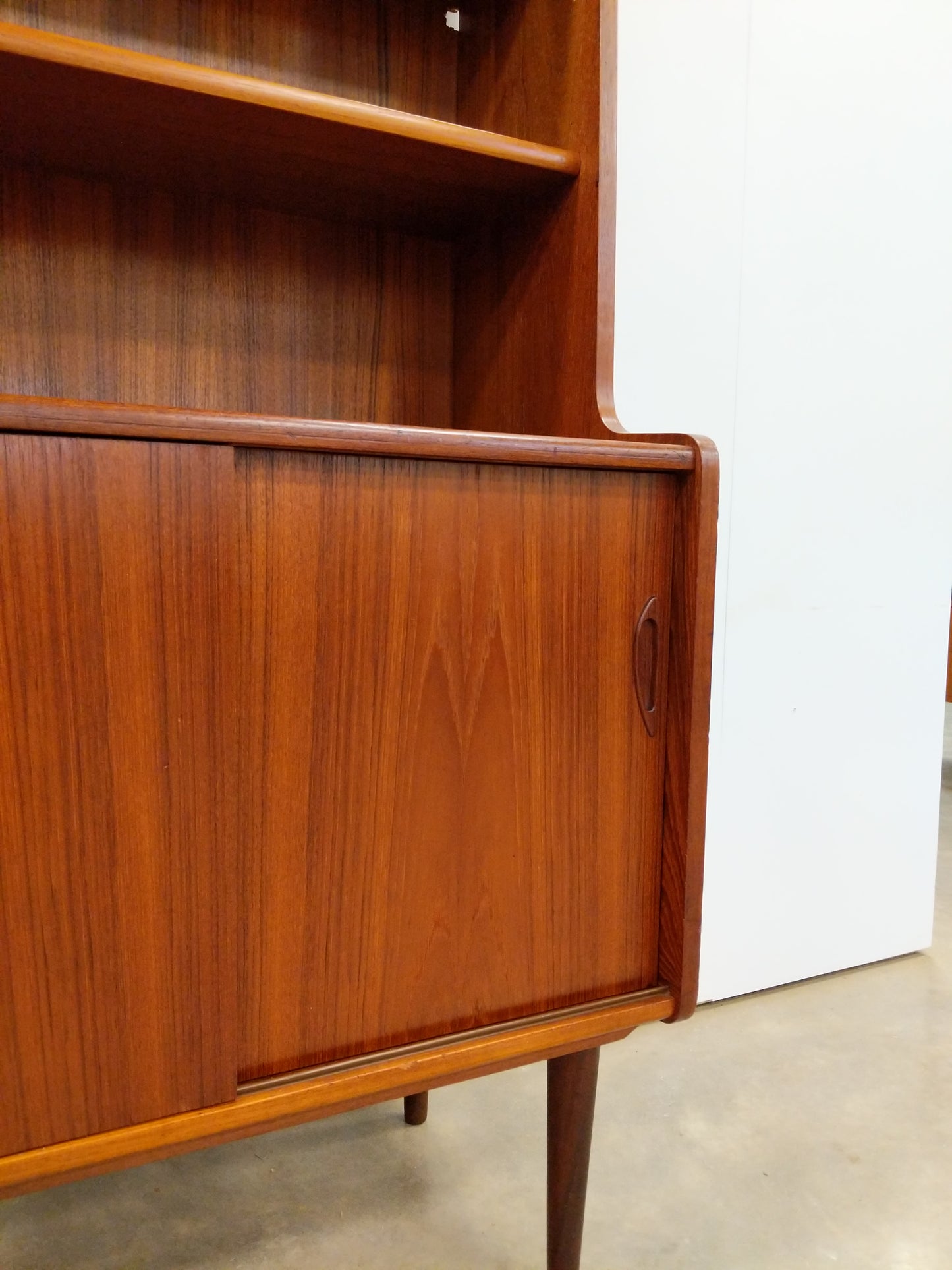 Vintage Danish Modern Teak Bookshelf / Cabinet