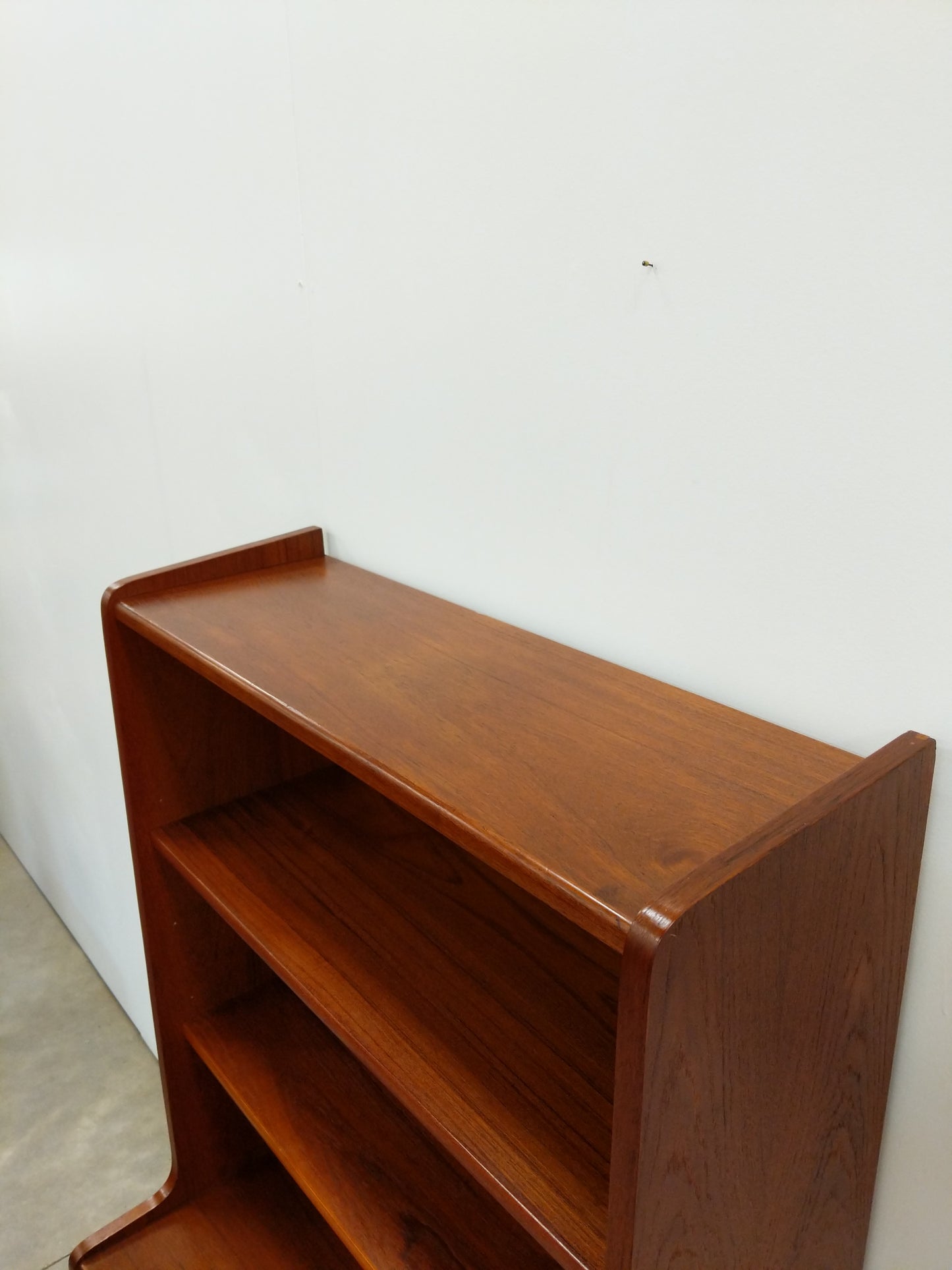 Vintage Danish Modern Teak Bookshelf / Cabinet