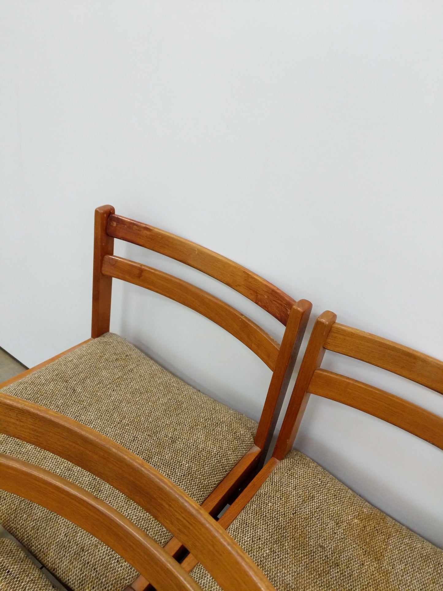 Set of 6 Vintage Danish Modern Dining Chairs by Vantinge
