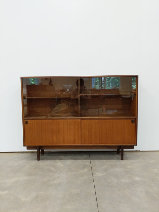 Vintage Mid Century Modern Teak Sideboard / Cabinet by Beaver & Tapley