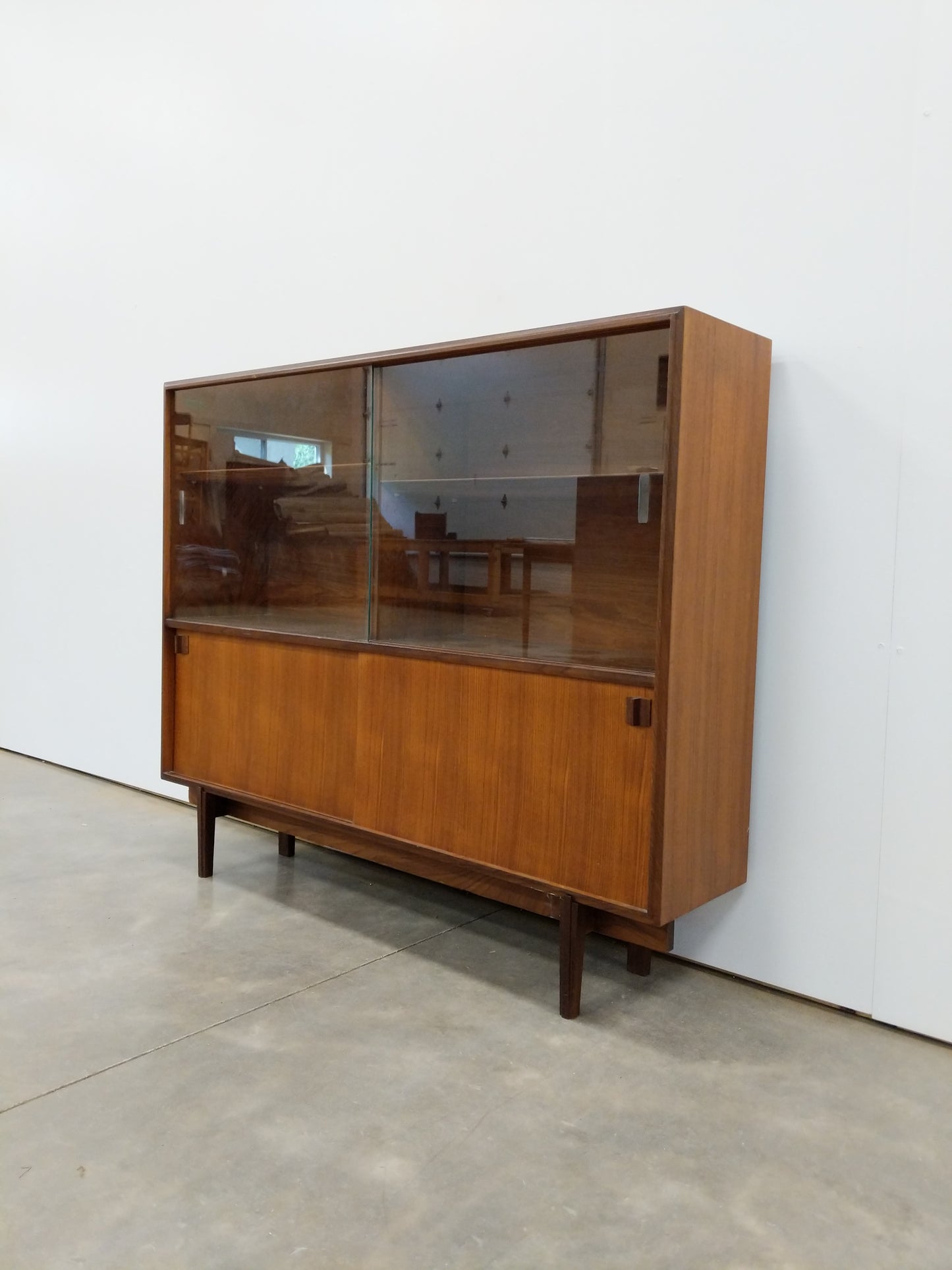 Vintage Mid Century Modern Teak Sideboard / Cabinet by Beaver & Tapley