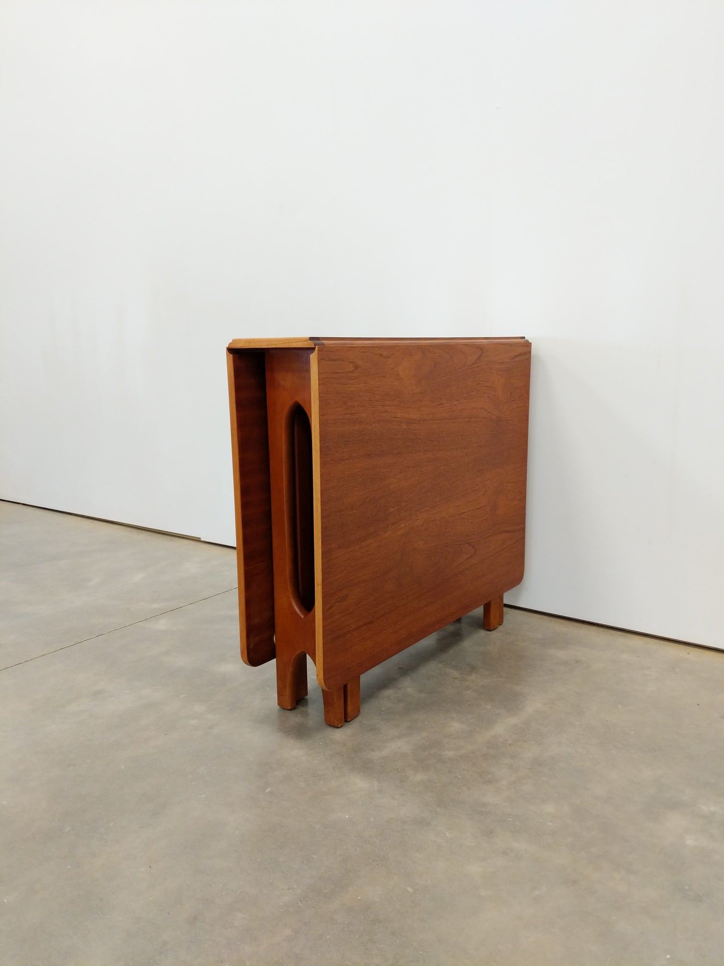 Vintage Mid Century Modern Teak Gate Leg Dining Table by Jentique