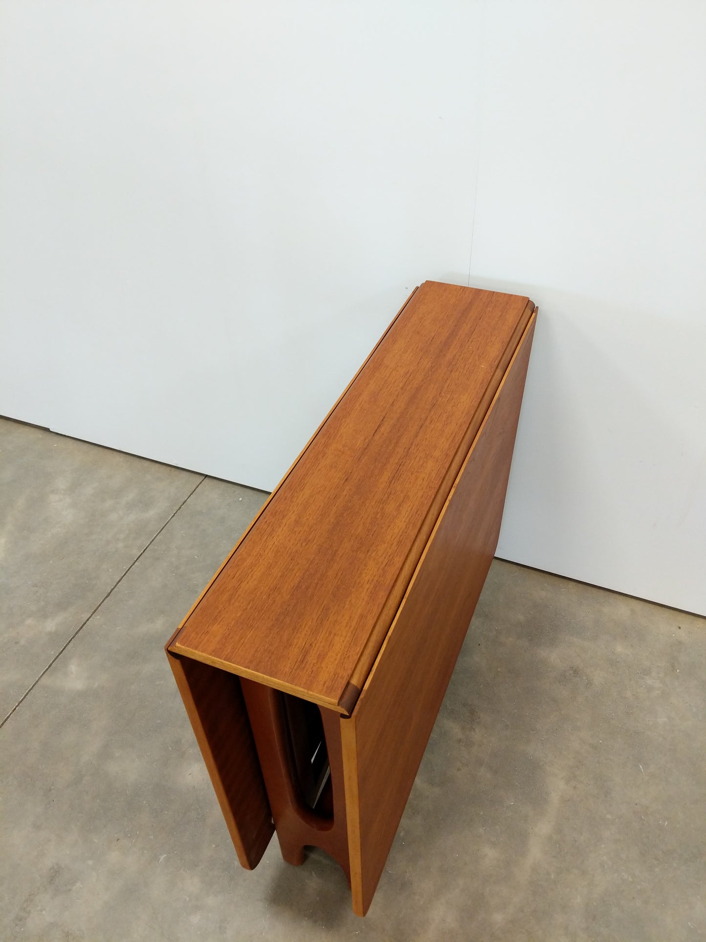 Vintage Mid Century Modern Teak Gate Leg Dining Table by Jentique