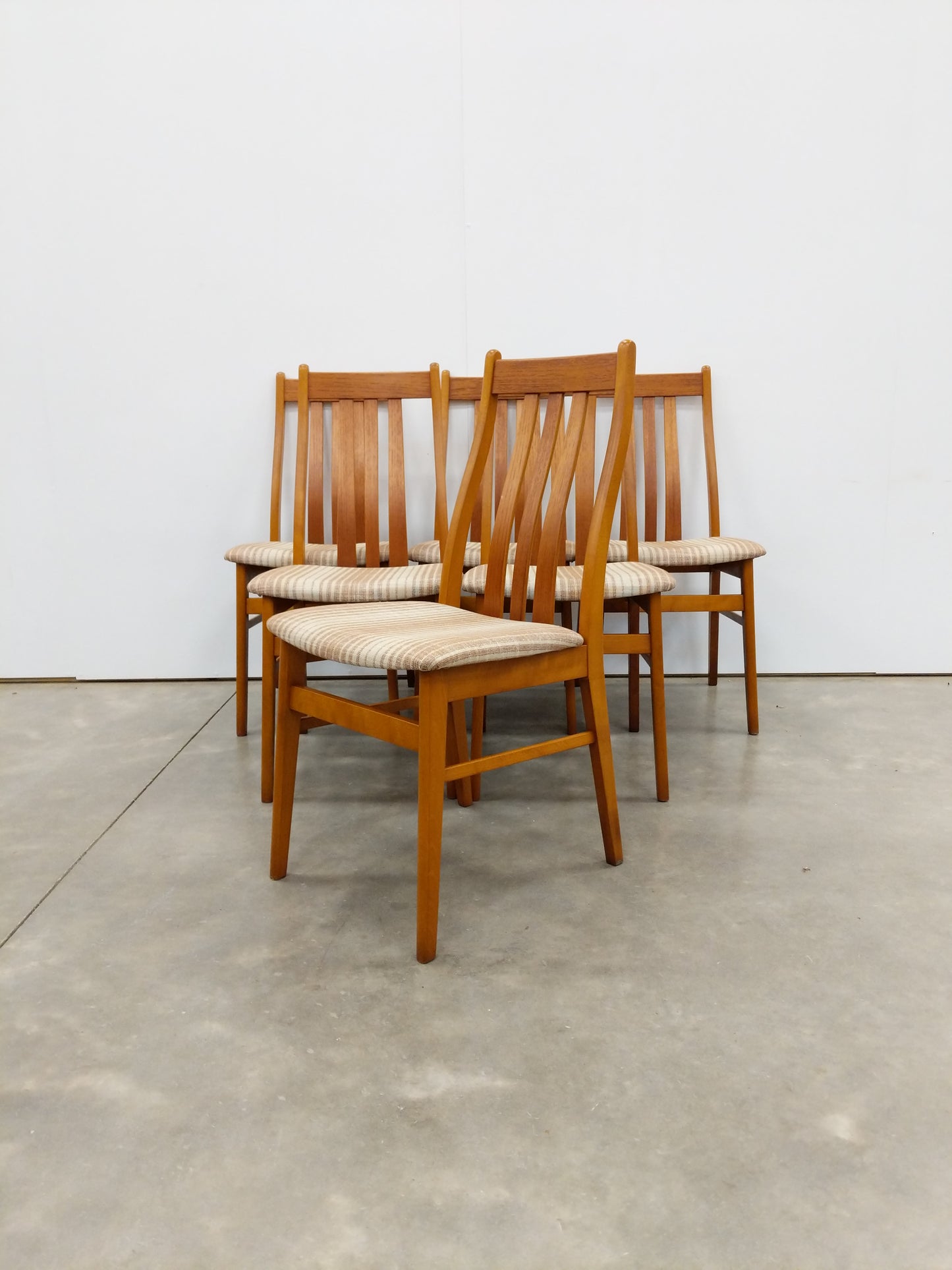 Set of 6 Vintage Danish Modern Dining Chairs by Farstrup