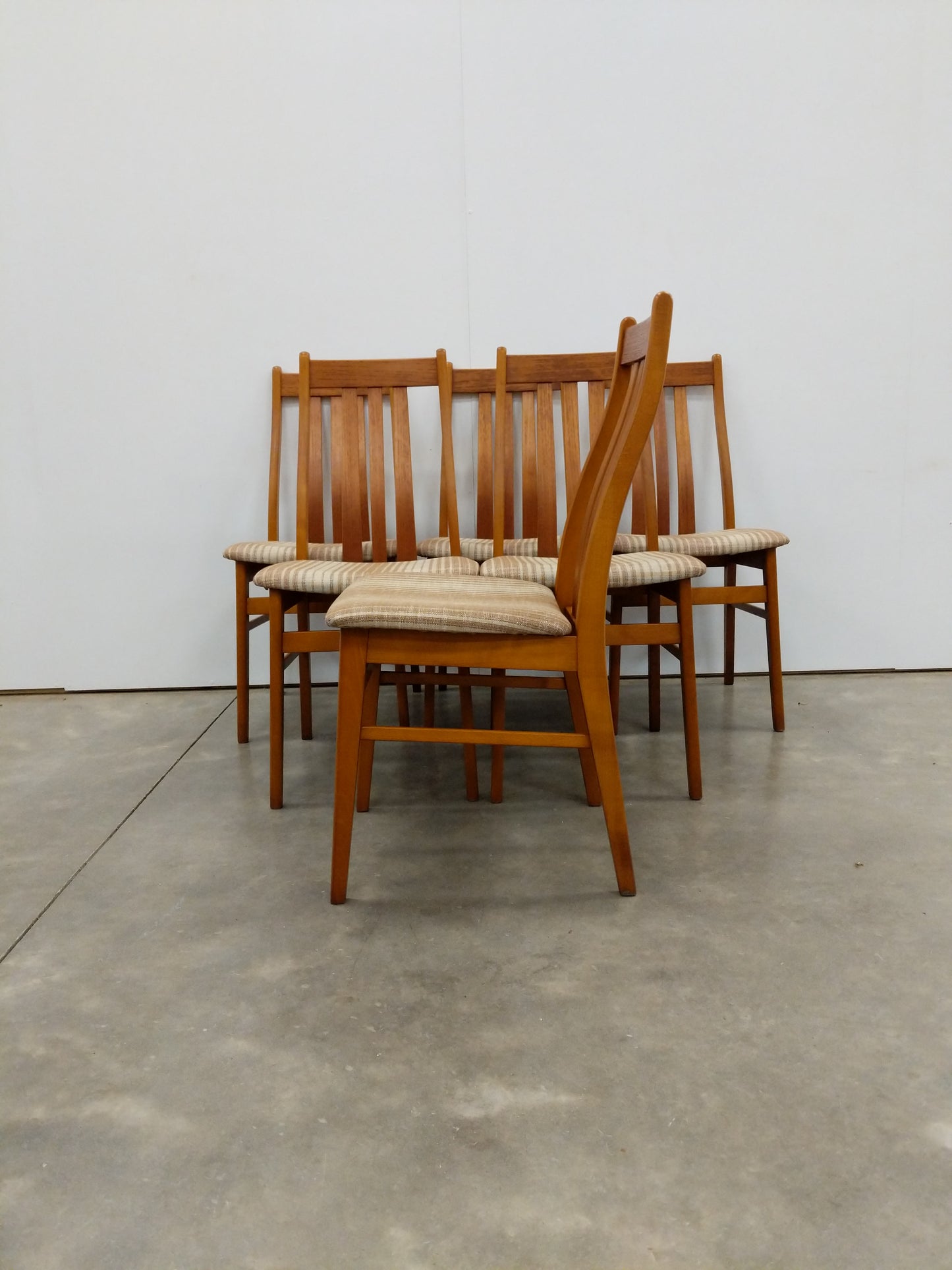 Set of 6 Vintage Danish Modern Dining Chairs by Farstrup