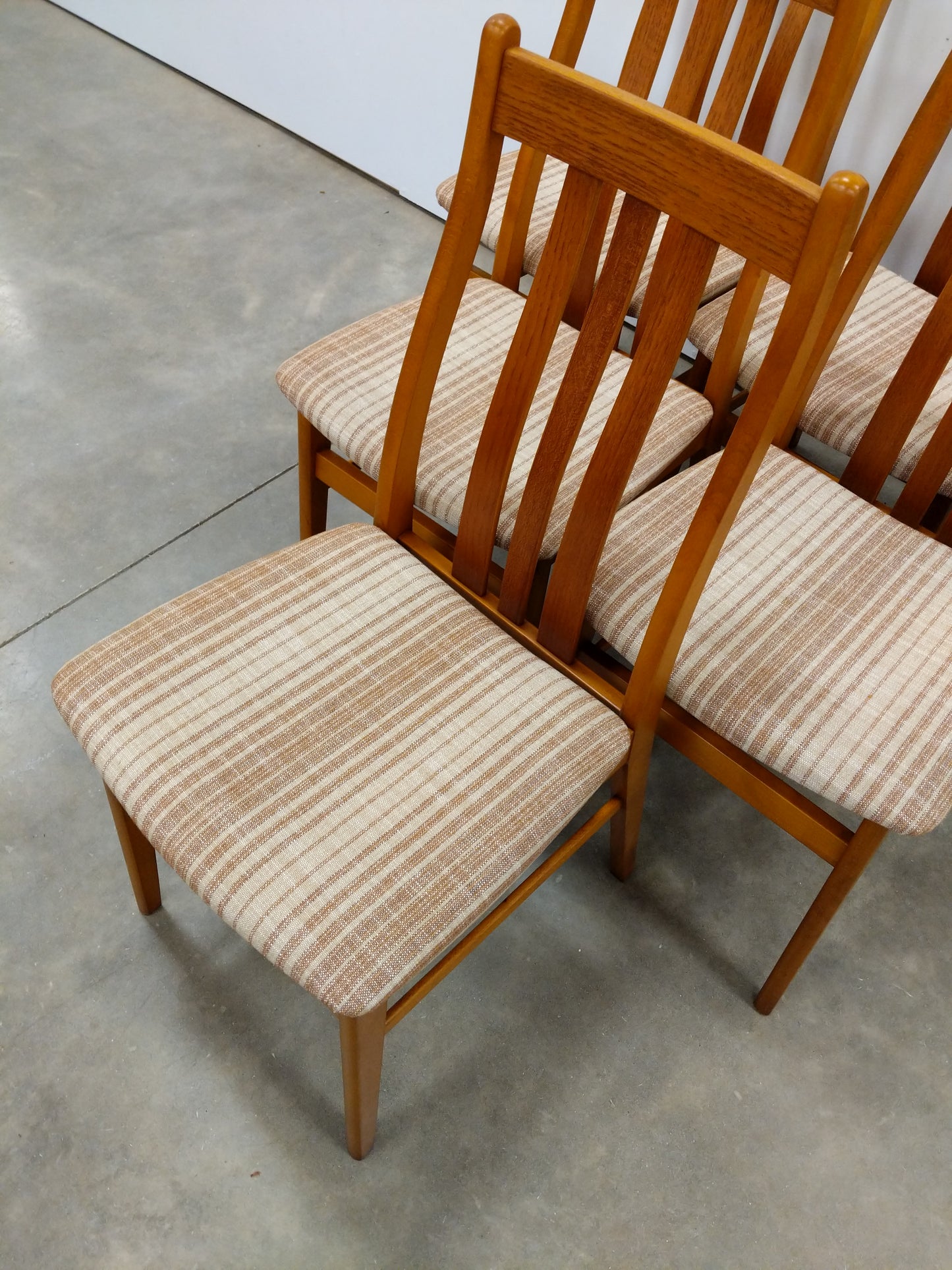 Set of 6 Vintage Danish Modern Dining Chairs by Farstrup