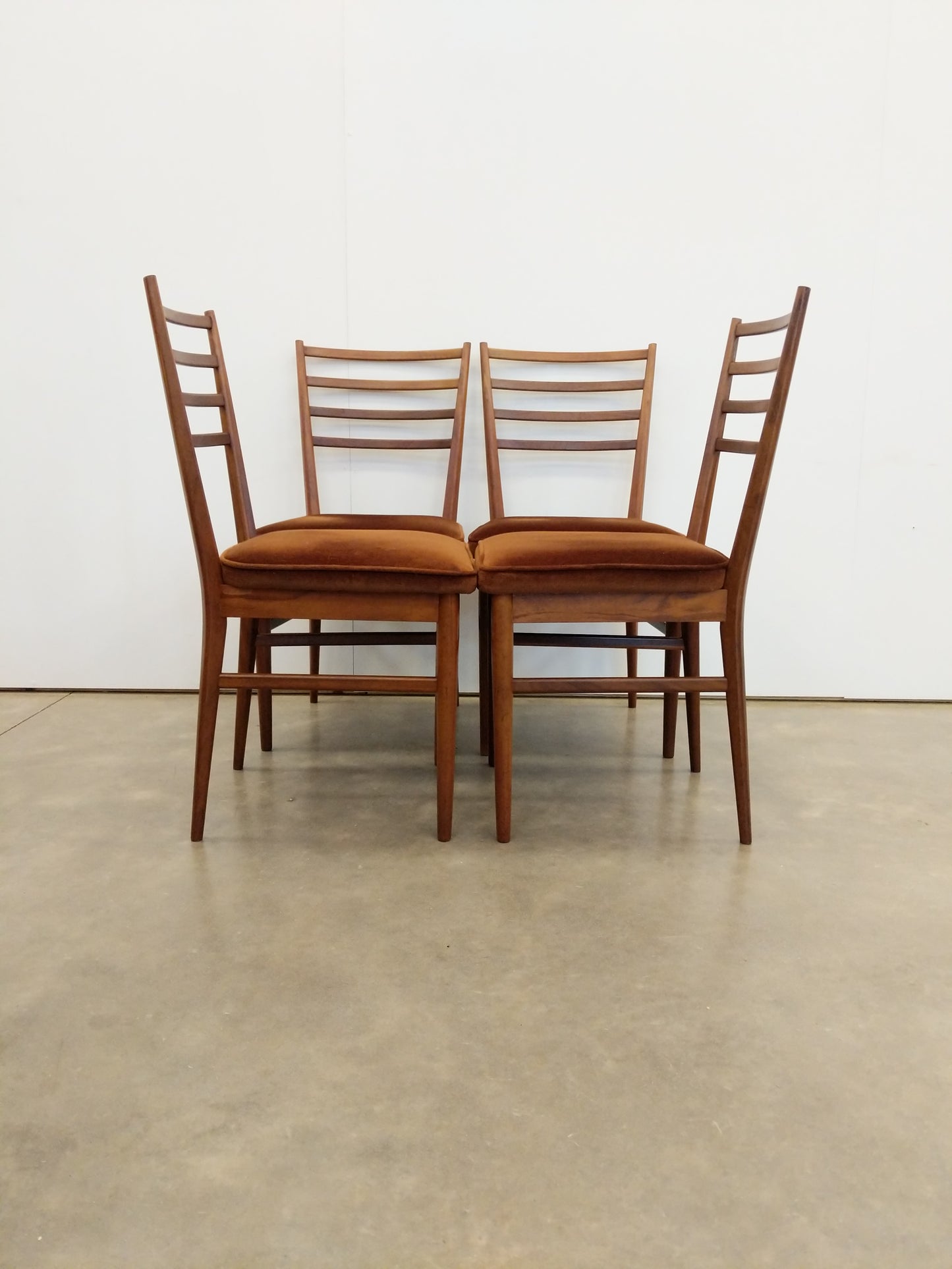 Set of 4 Vintage Mid Century Modern Dining Chairs by Meredew
