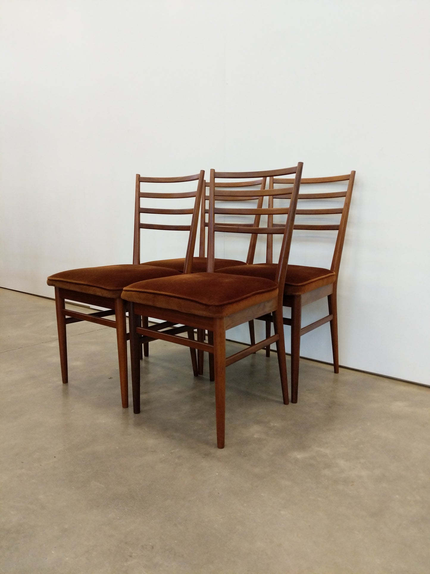 Set of 4 Vintage Mid Century Modern Dining Chairs by Meredew