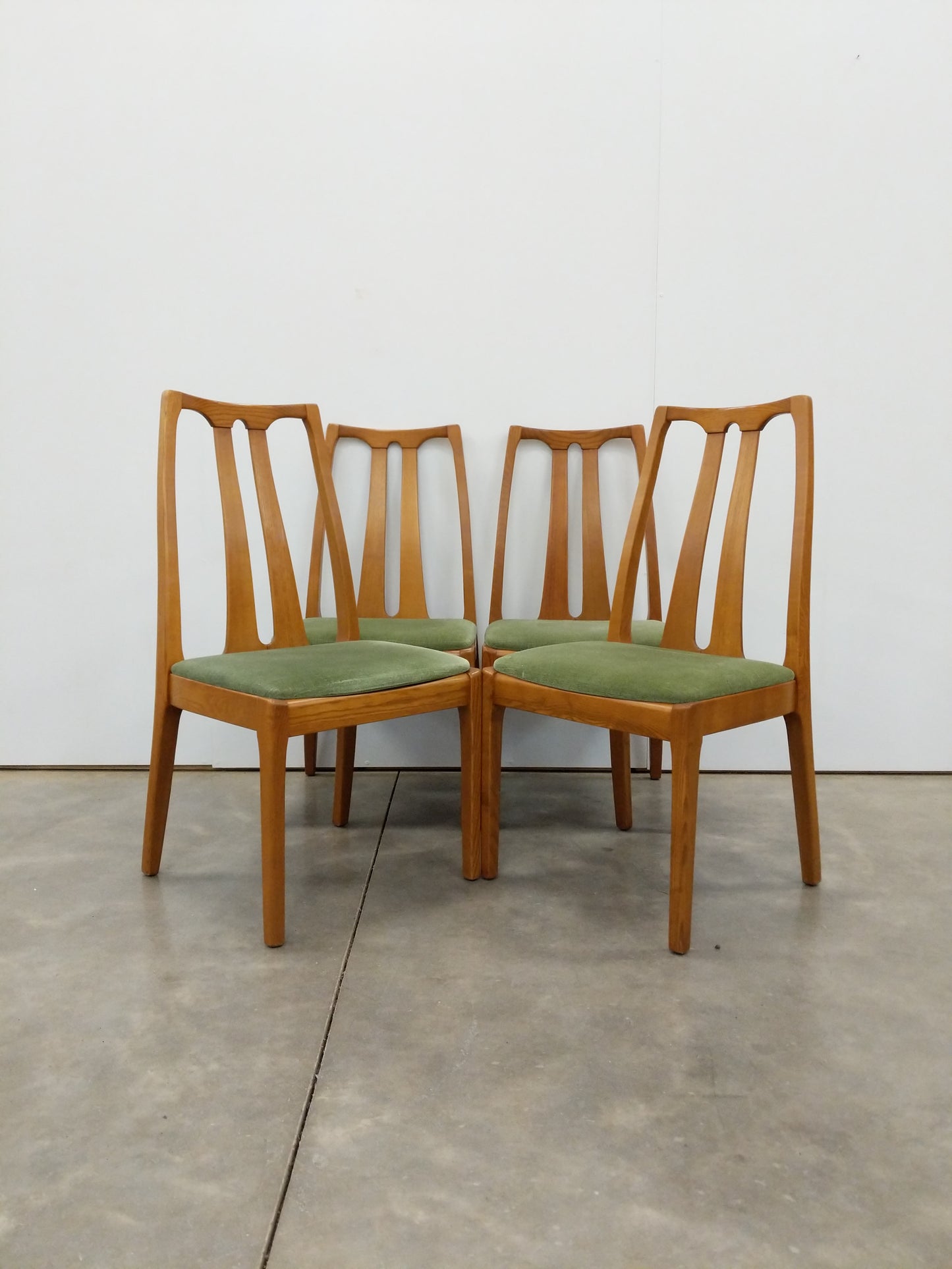 Set of 4 Vintage Mid Century Modern Dining Chairs by Parker Knoll