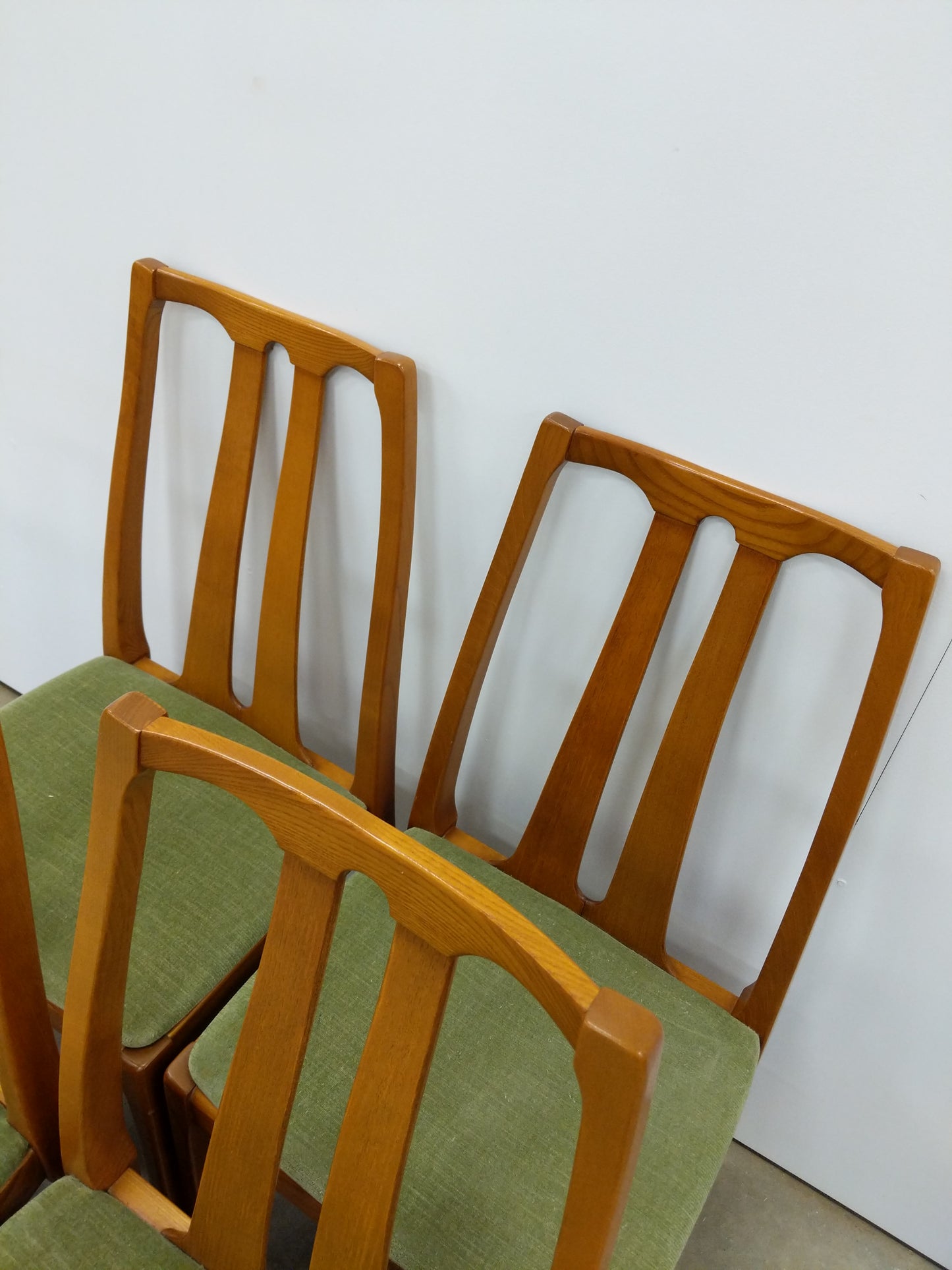 Set of 4 Vintage Mid Century Modern Dining Chairs by Parker Knoll