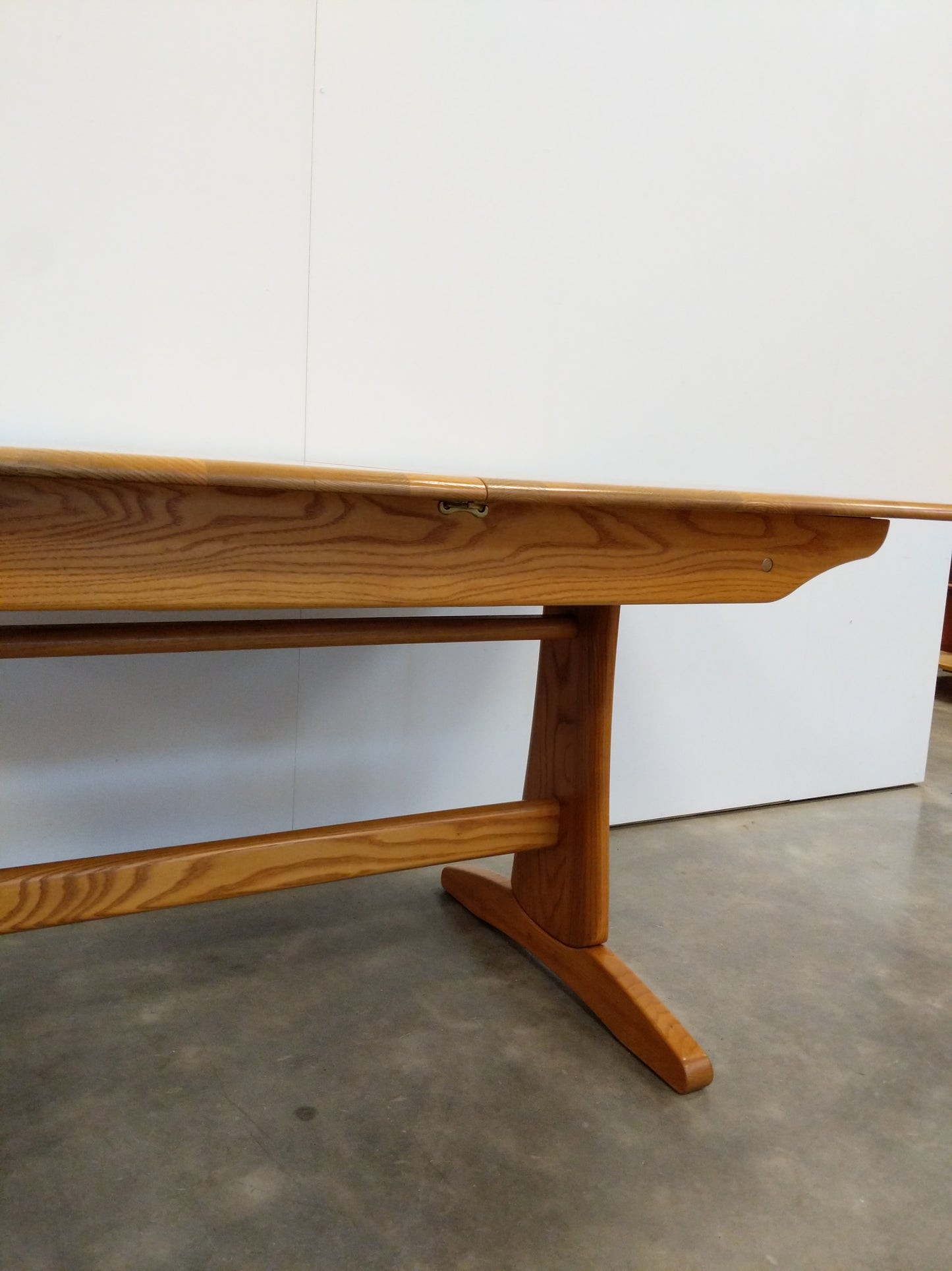 Vintage Extendable Dining Table by Ercol