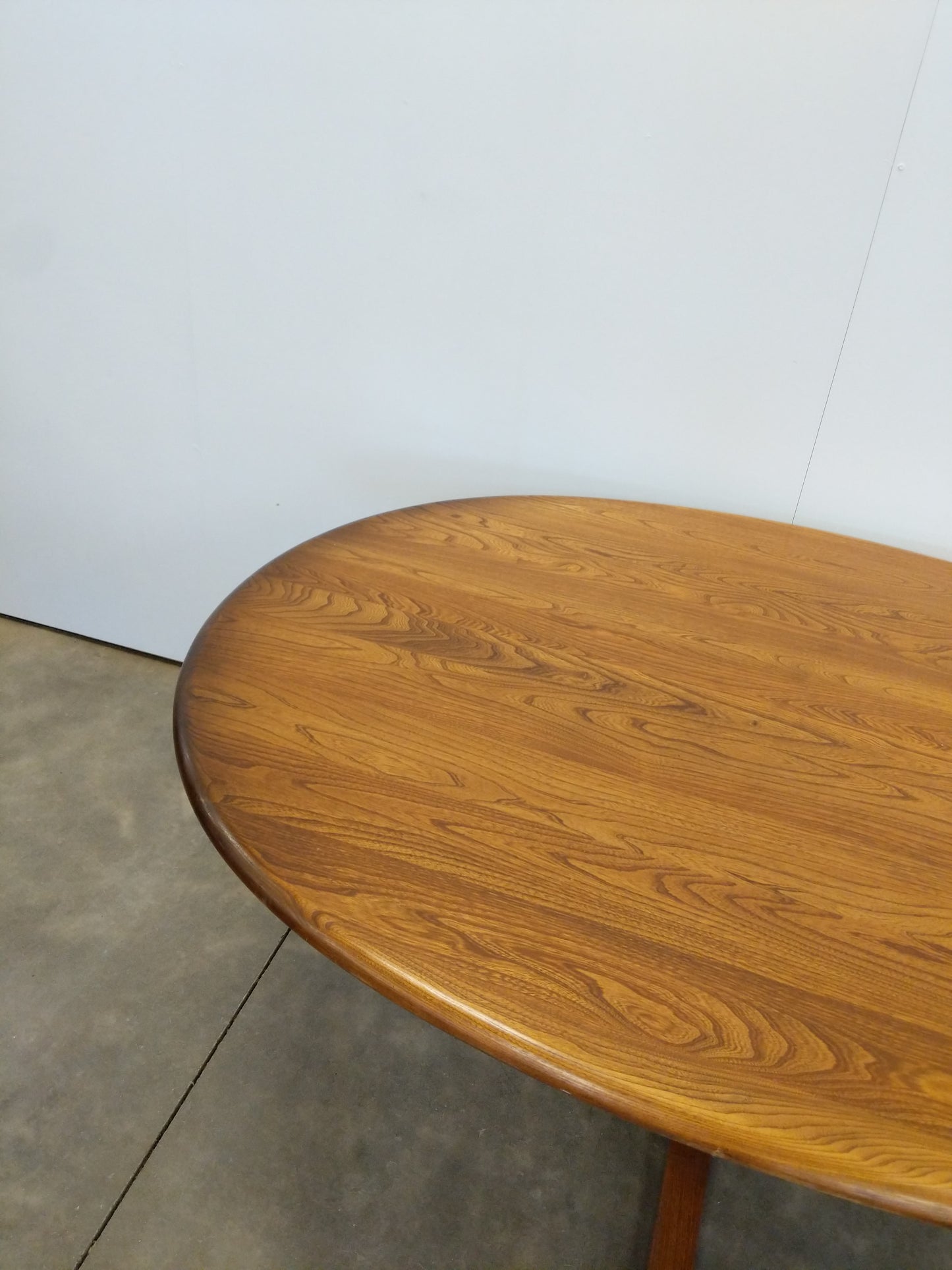 Vintage Pedestal Dining Table by Ercol