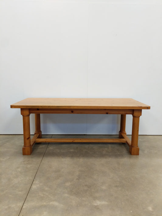 Vintage Farmhouse Style Dining Table