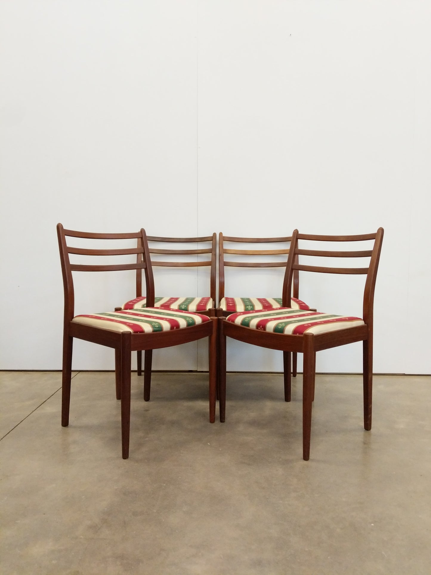 Set of 4 Vintage Mid Century Modern Dining Chairs by G Plan