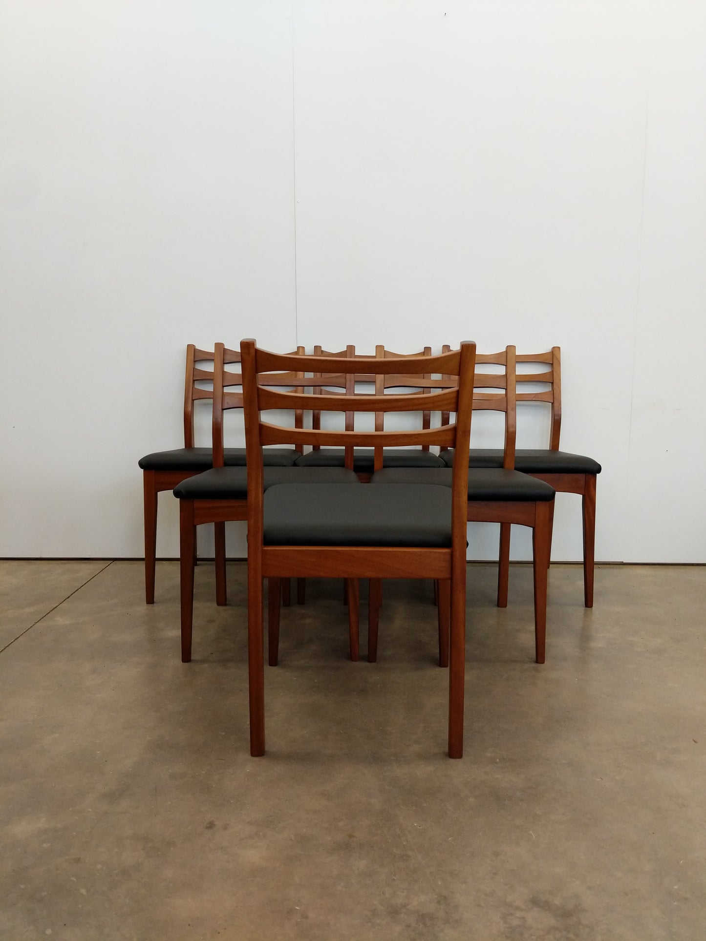 Set of 6 Vintage Mid Century Modern Dining Chairs